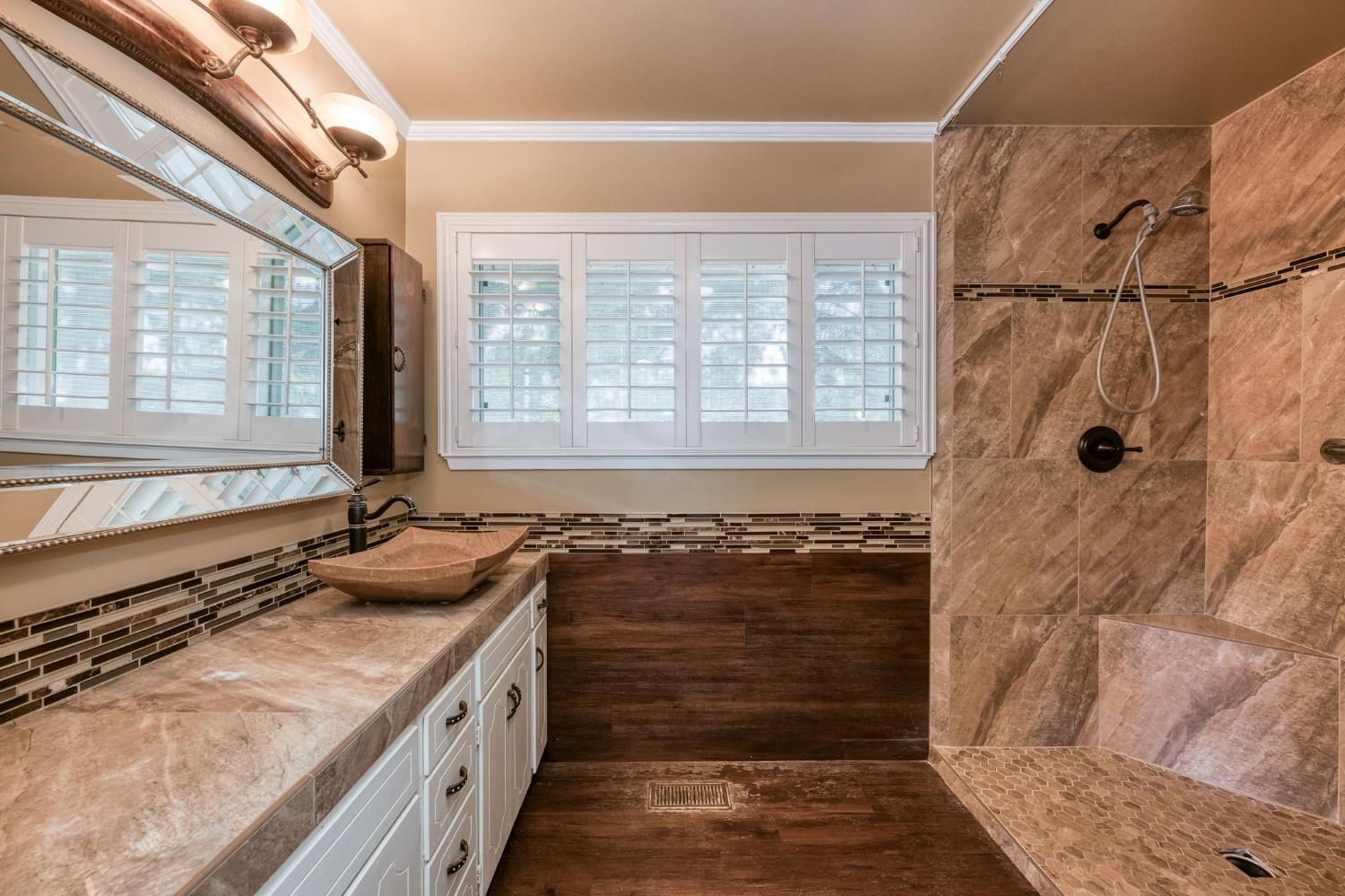 1411 W Sample Ave, Fresno, CA 93711