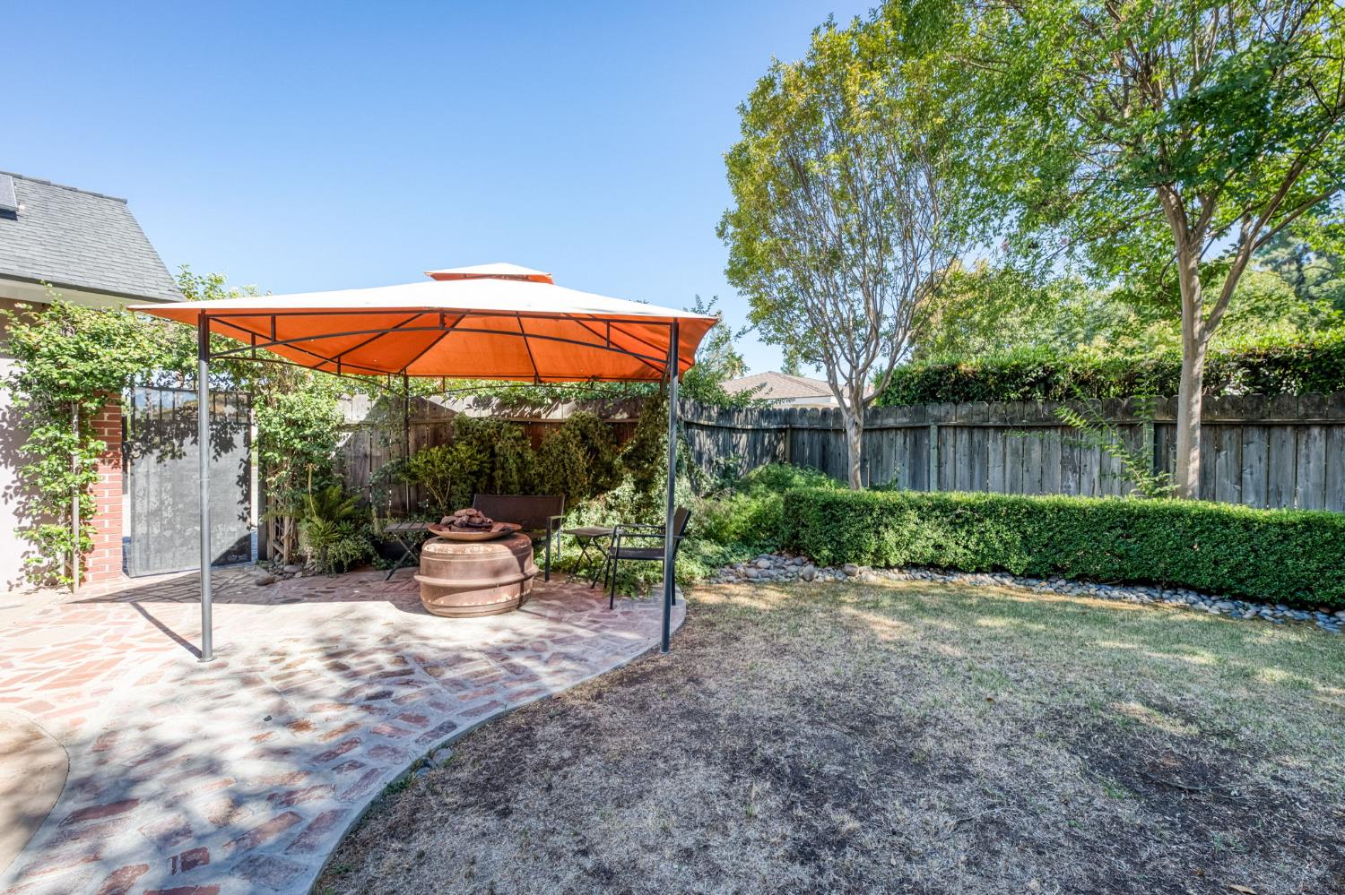 1411 W Sample Ave, Fresno, CA 93711