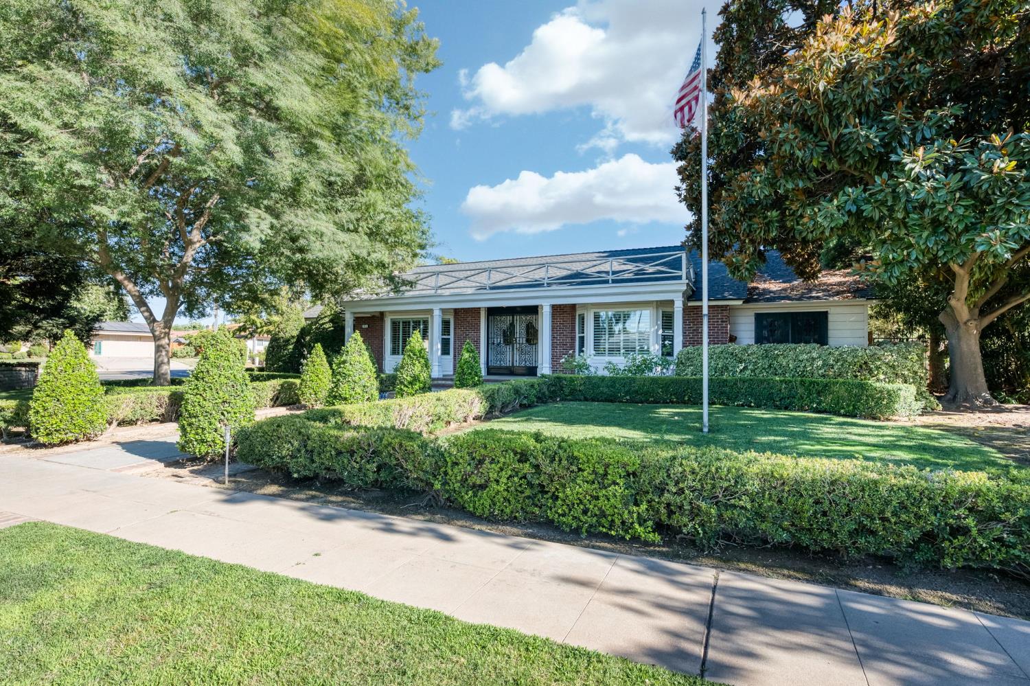 1411 W Sample Ave, Fresno, CA 93711