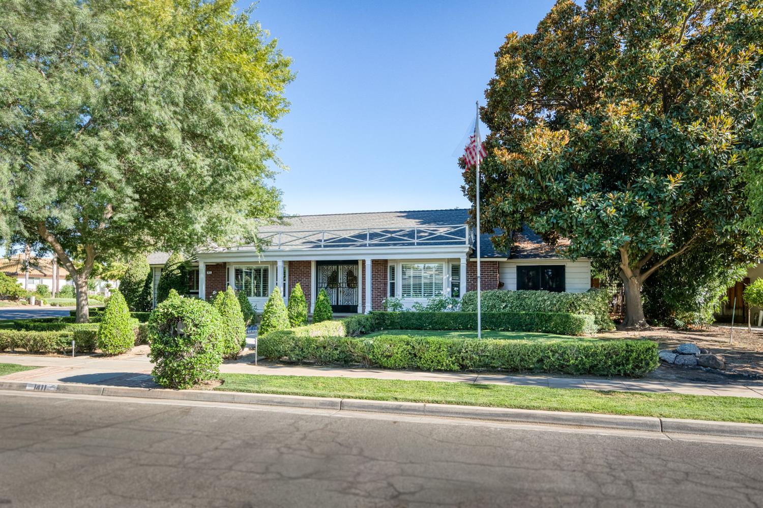 1411 W Sample Ave, Fresno, CA 93711
