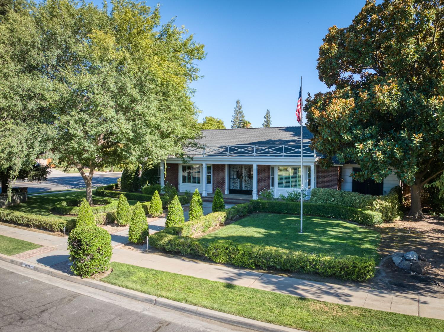 1411 W Sample Ave, Fresno, CA 93711