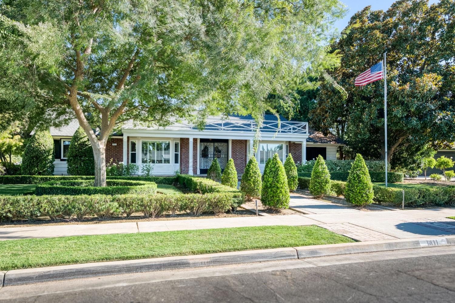 1411 W Sample Ave, Fresno, CA 93711