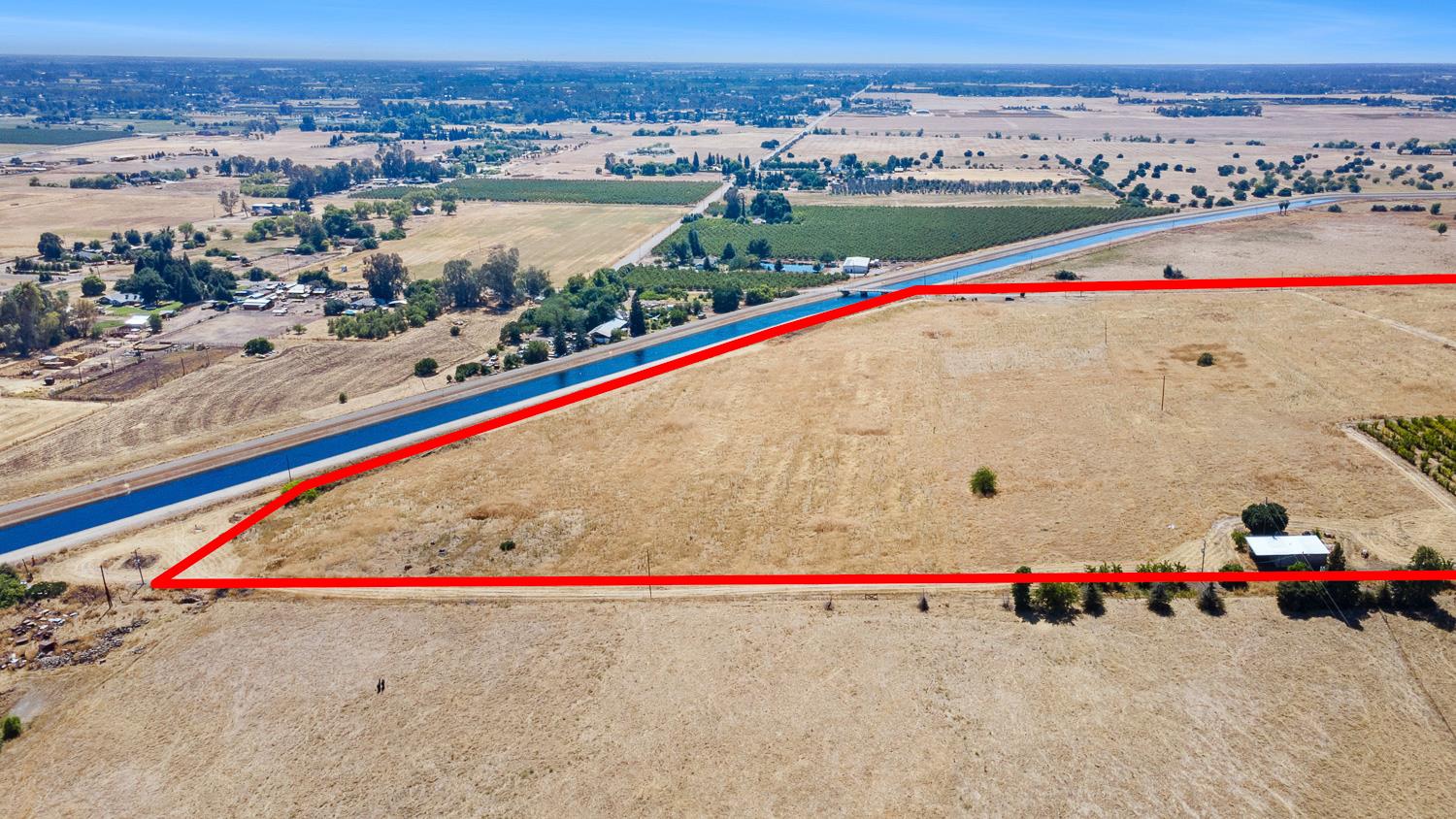 5374 N Zediker Ave, Sanger, CA 93657