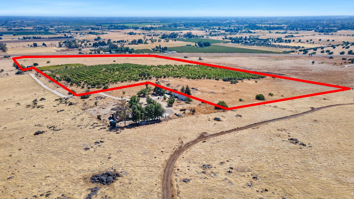 5374 N Zediker Ave, Sanger, CA 93657