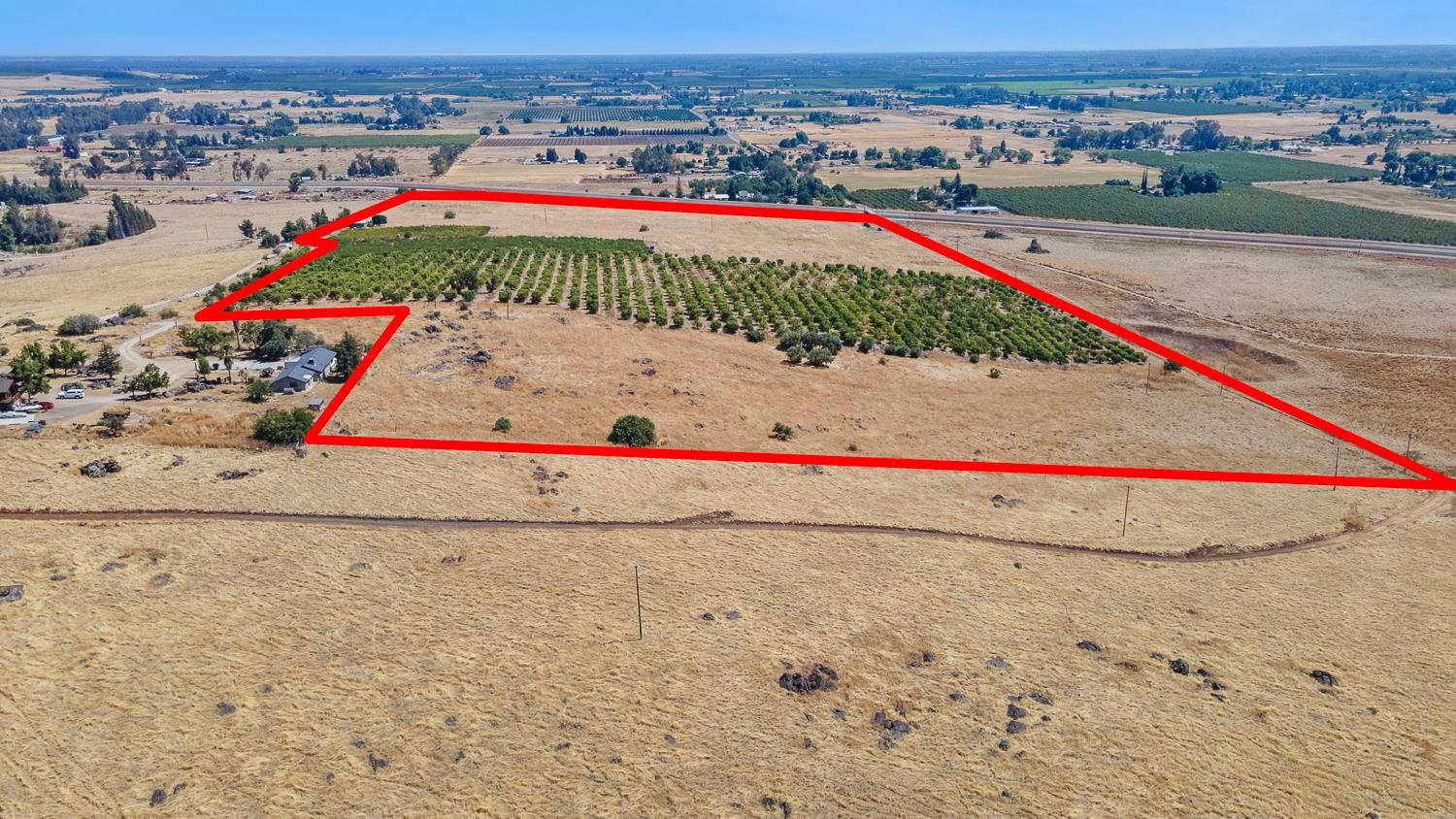 5374 N Zediker Ave, Sanger, CA 93657