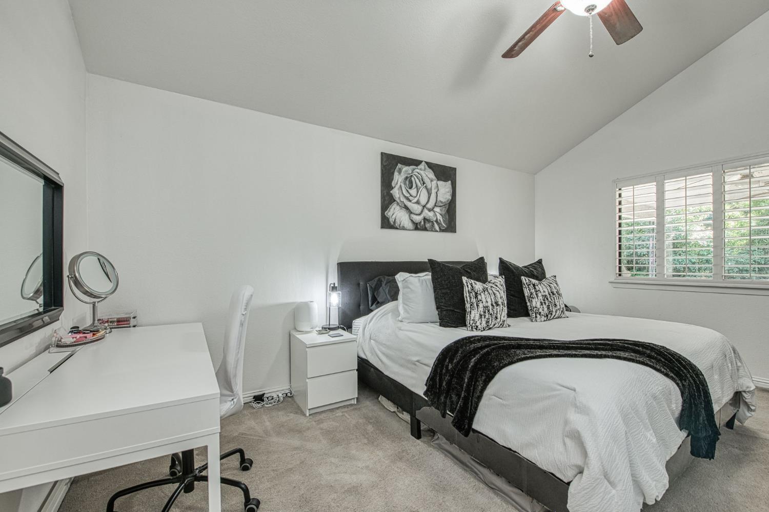 1751 E Brandon Ln, Fresno, CA 93720