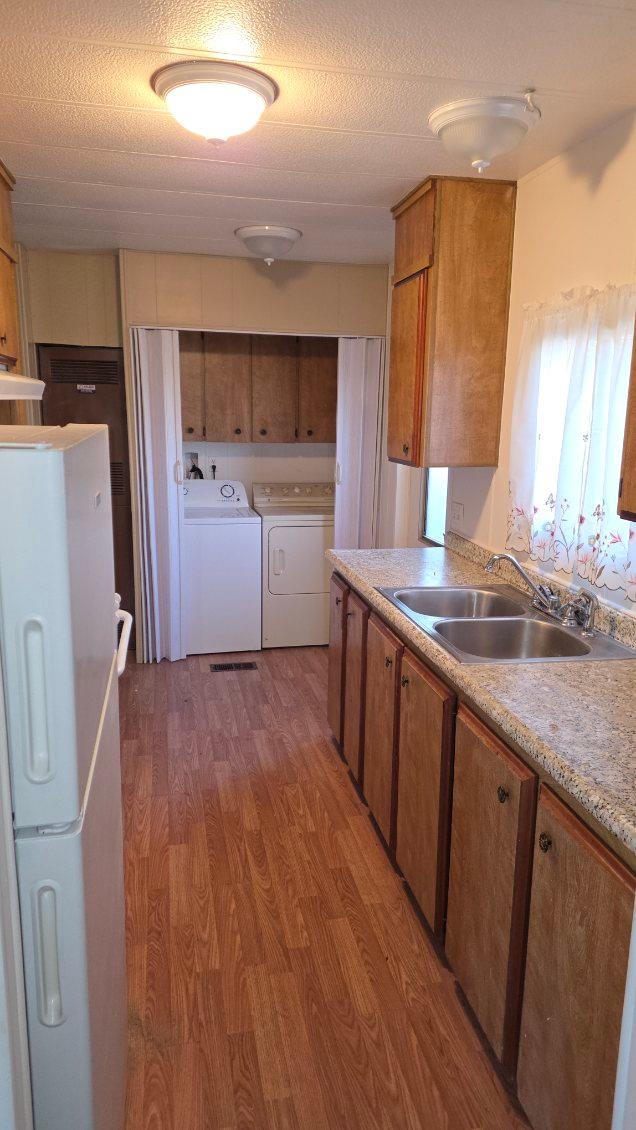 1724 Minnewawa Ave #109, Clovis, CA 93612