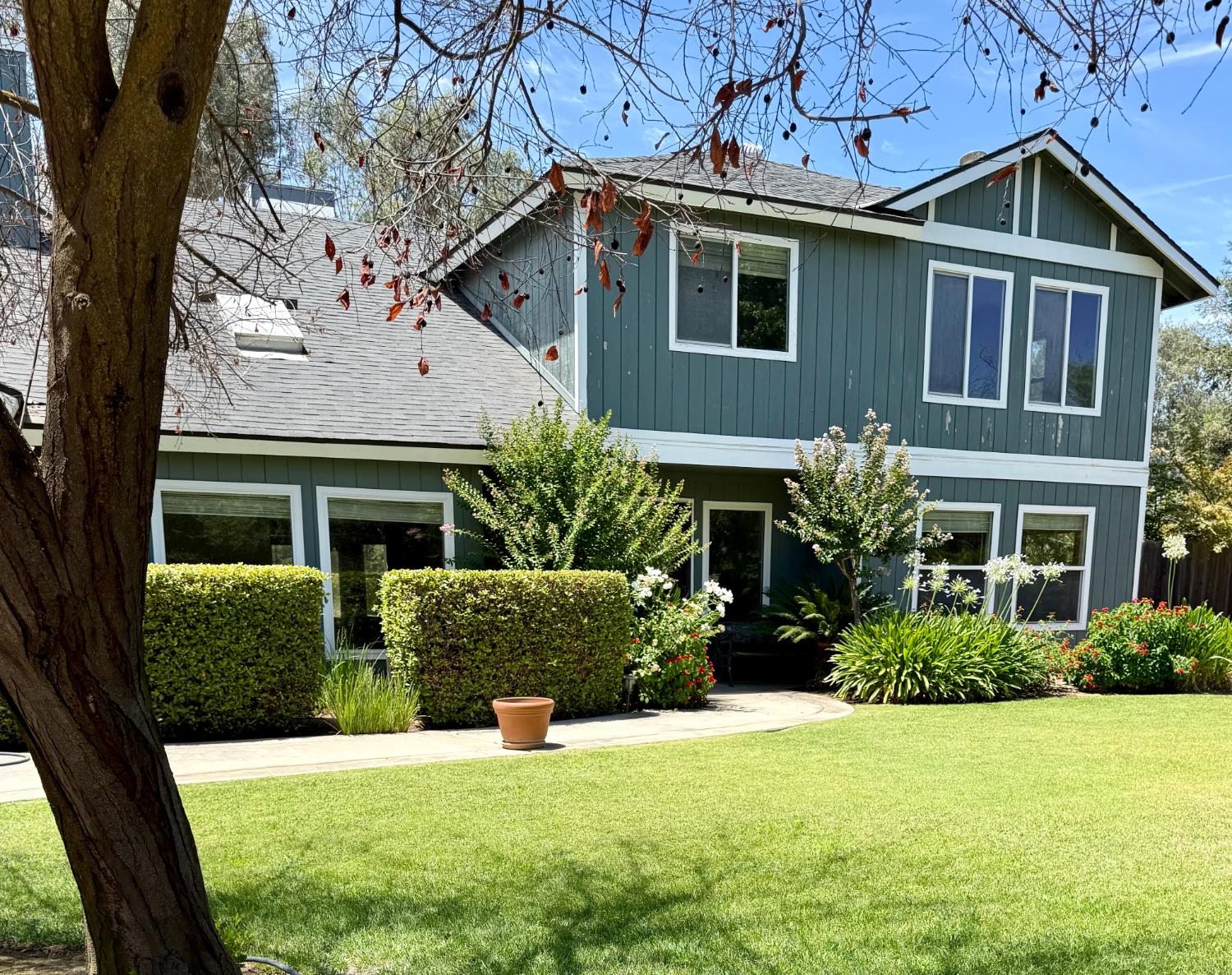12724 Trieste Dr, Madera, CA 93636