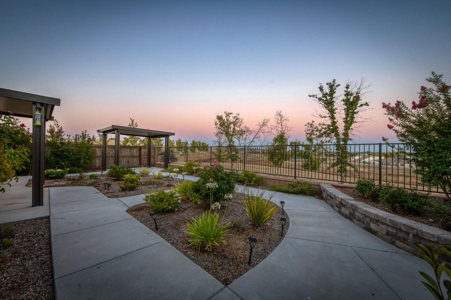 1010 Horizon Dr, Madera, CA 93636