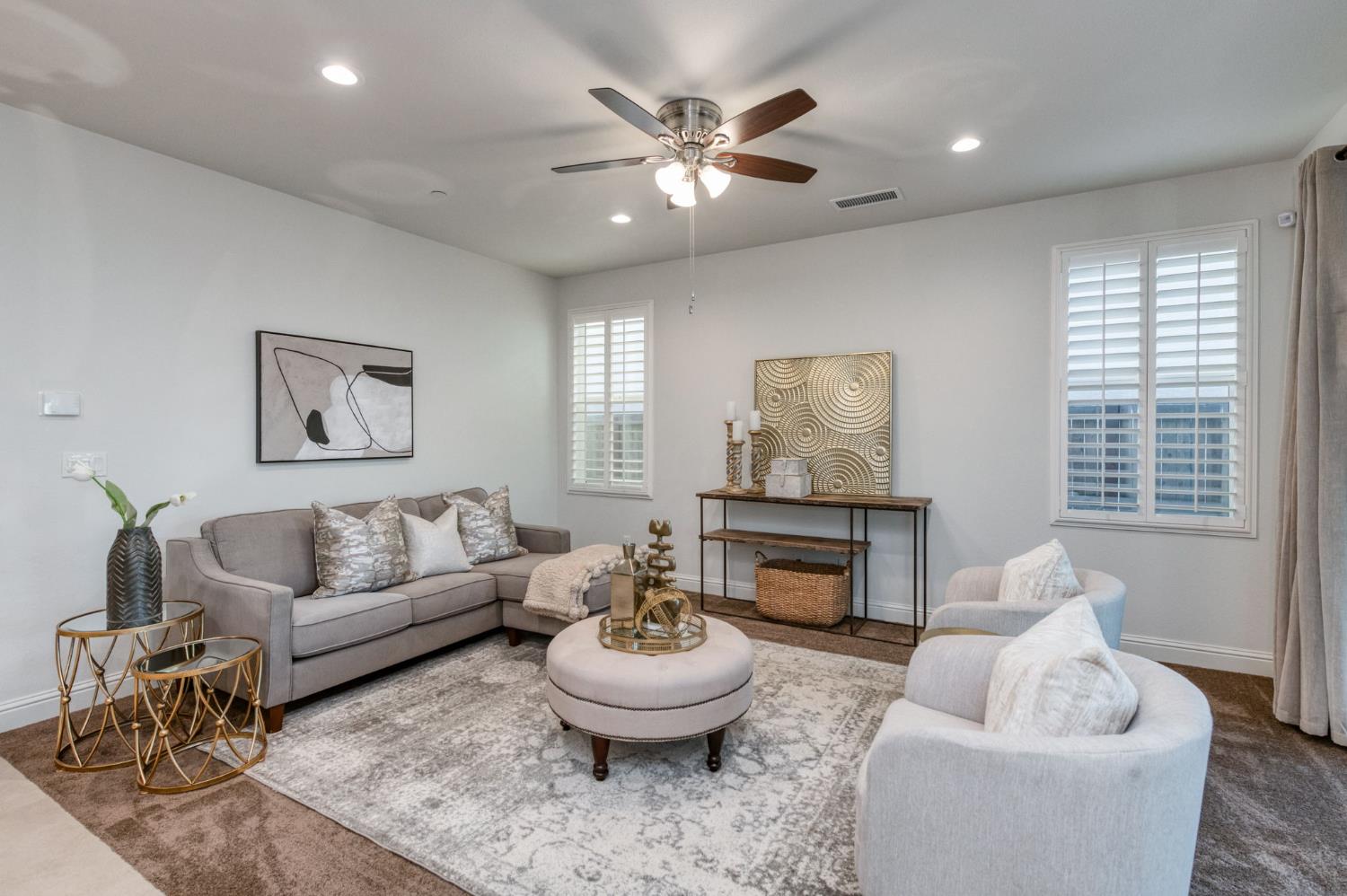 1010 Horizon Dr, Madera, CA 93636
