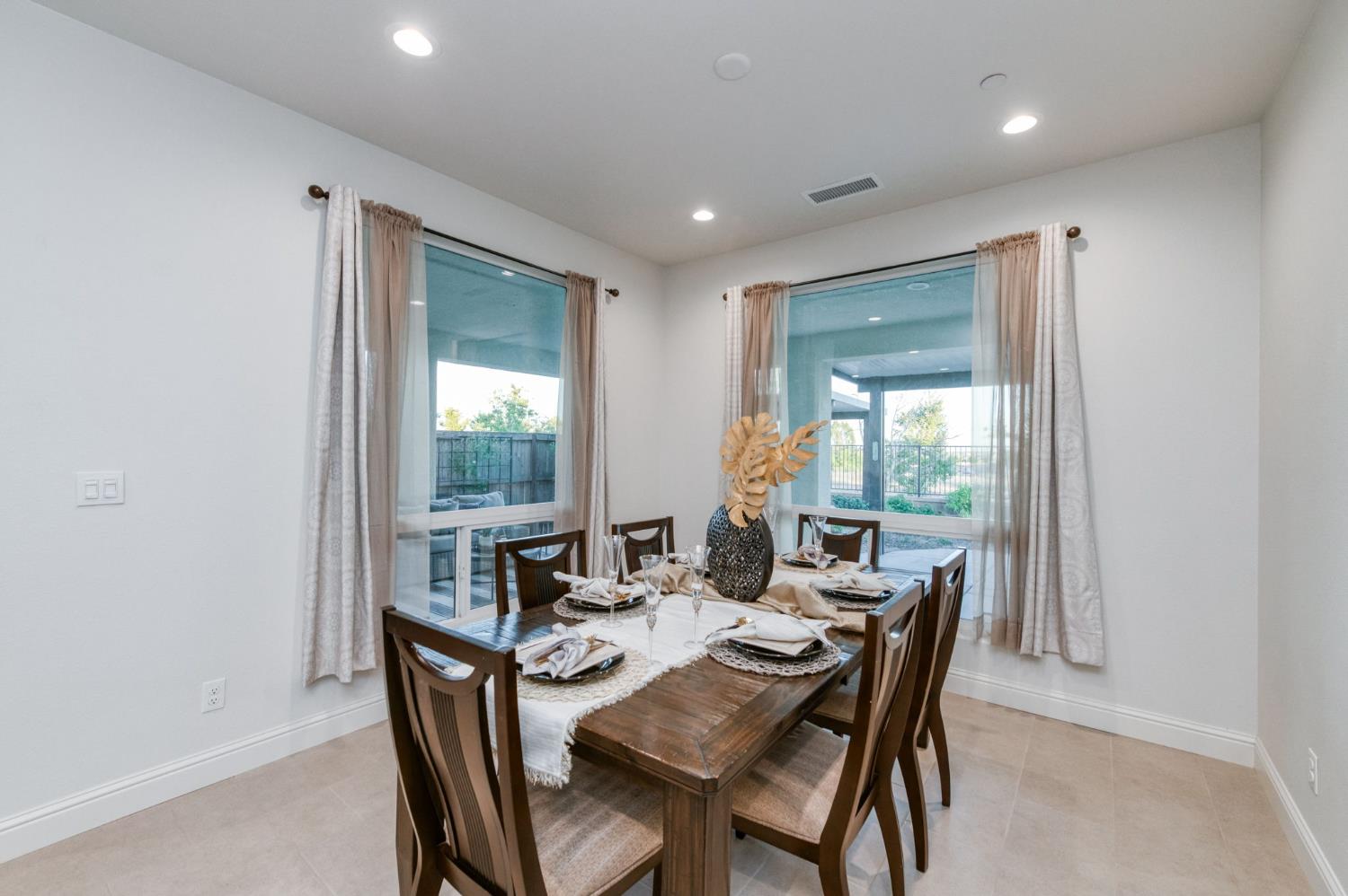 1010 Horizon Dr, Madera, CA 93636