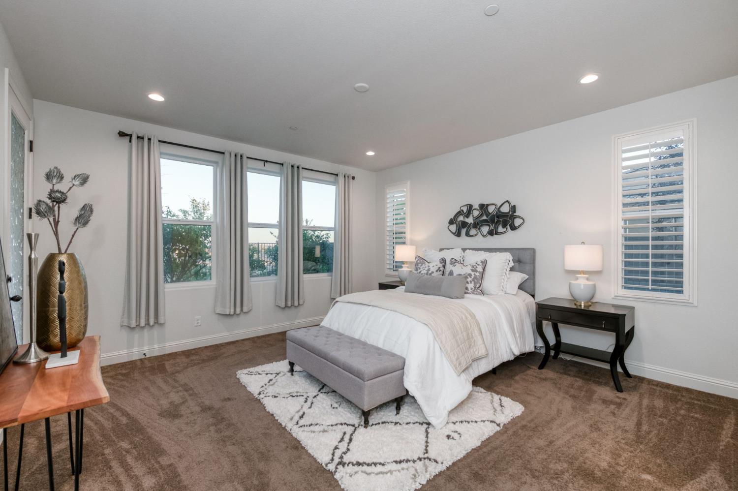 1010 Horizon Dr, Madera, CA 93636