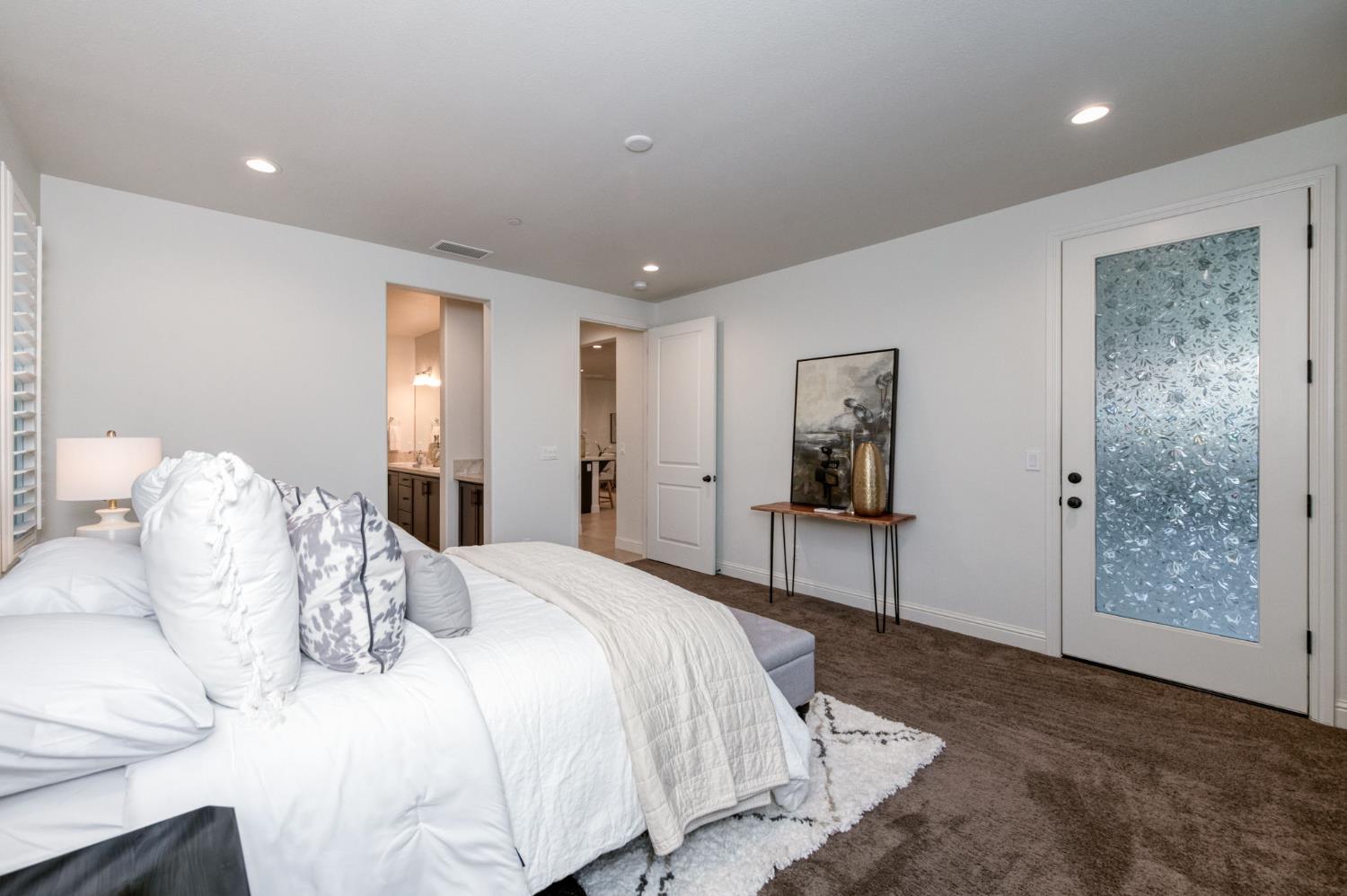 1010 Horizon Dr, Madera, CA 93636