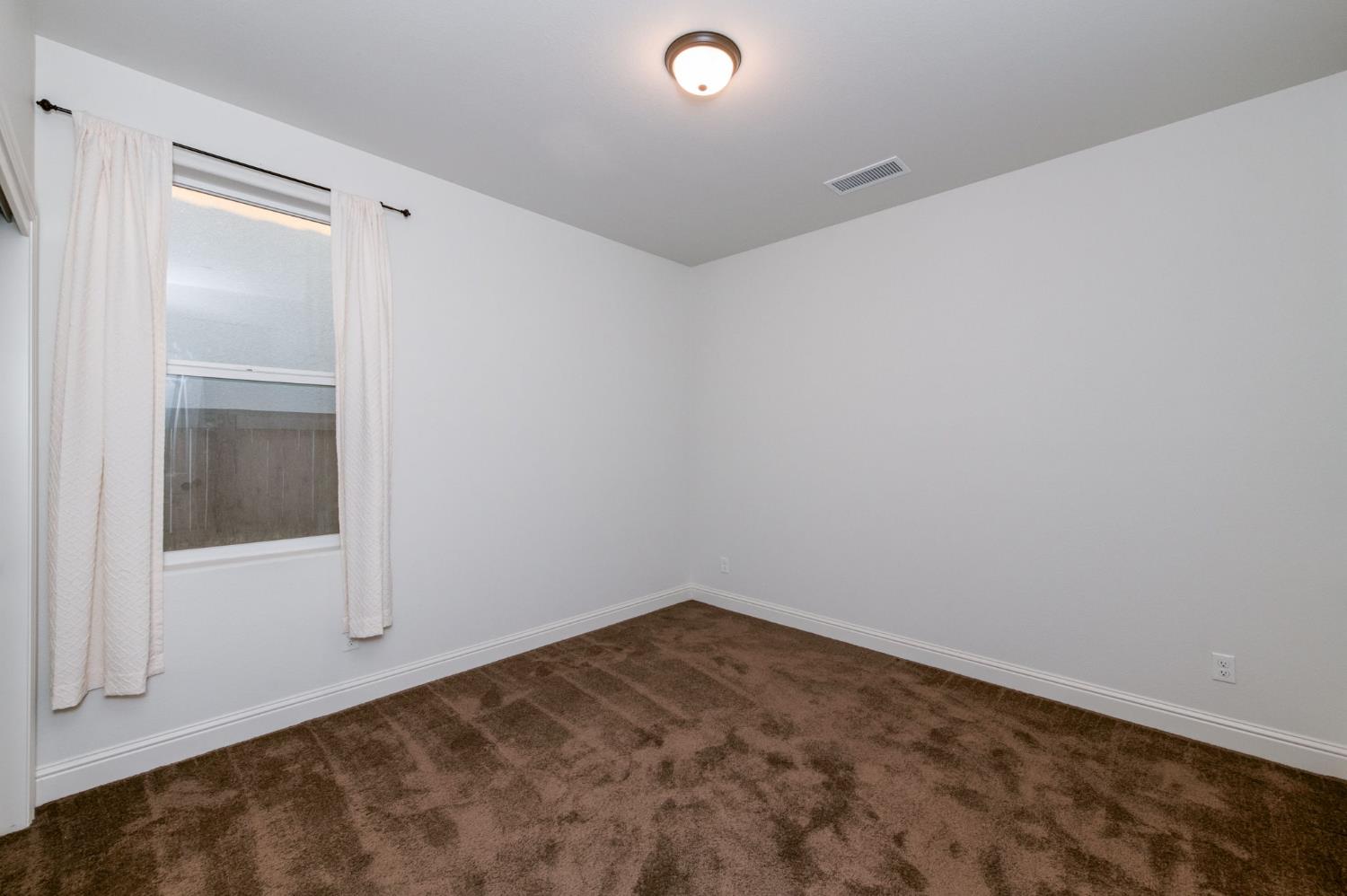 1010 Horizon Dr, Madera, CA 93636