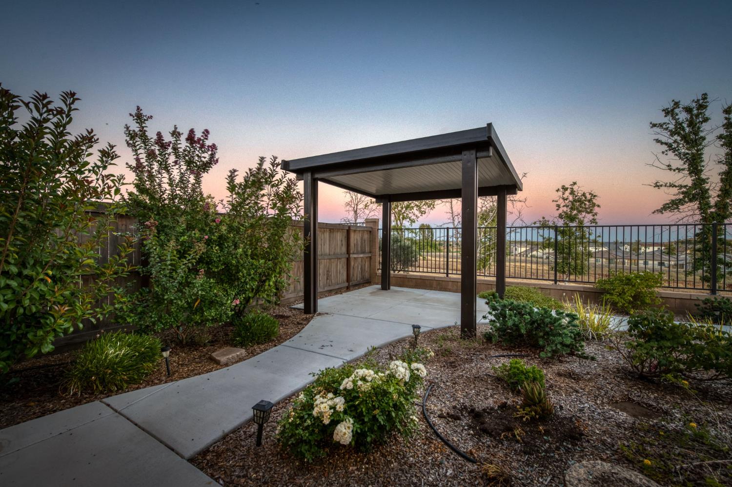 1010 Horizon Dr, Madera, CA 93636