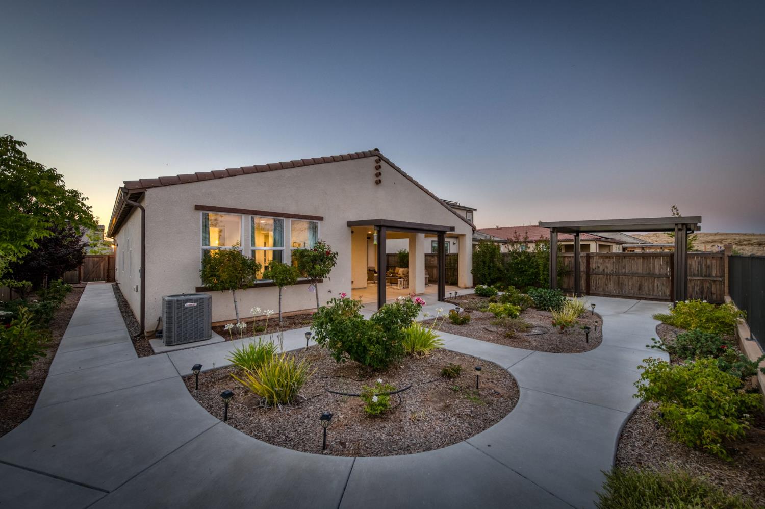 1010 Horizon Dr, Madera, CA 93636