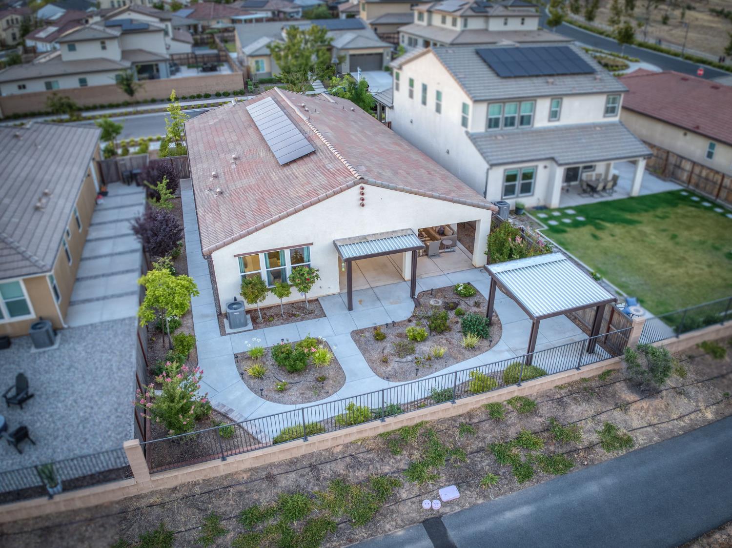 1010 Horizon Dr, Madera, CA 93636