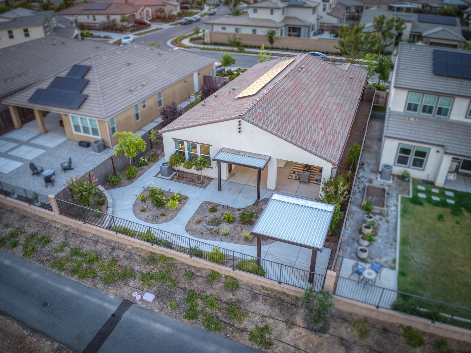 1010 Horizon Dr, Madera, CA 93636