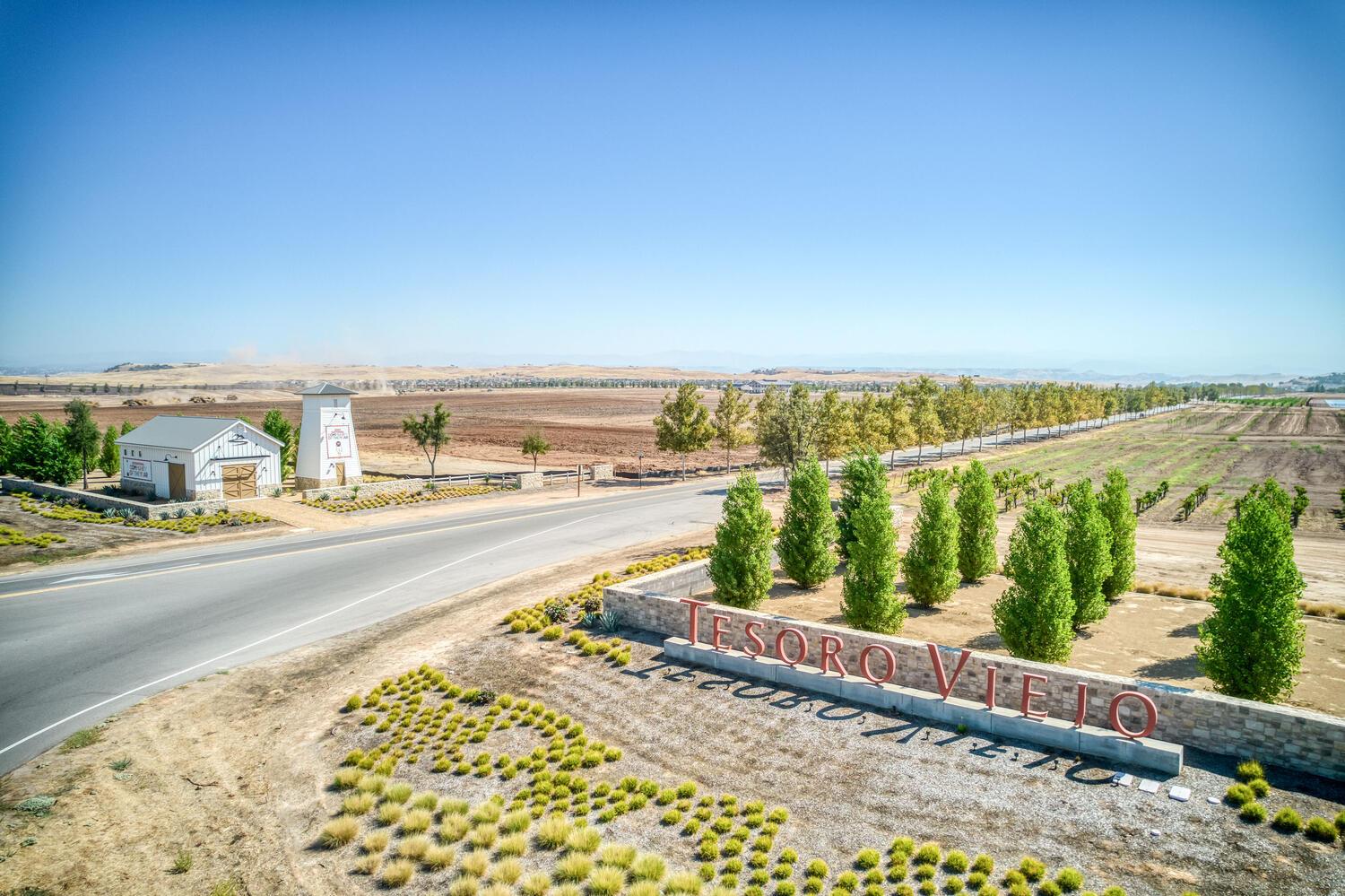 1010 Horizon Dr, Madera, CA 93636