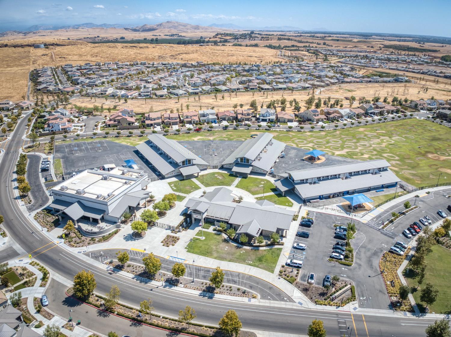 1010 Horizon Dr, Madera, CA 93636