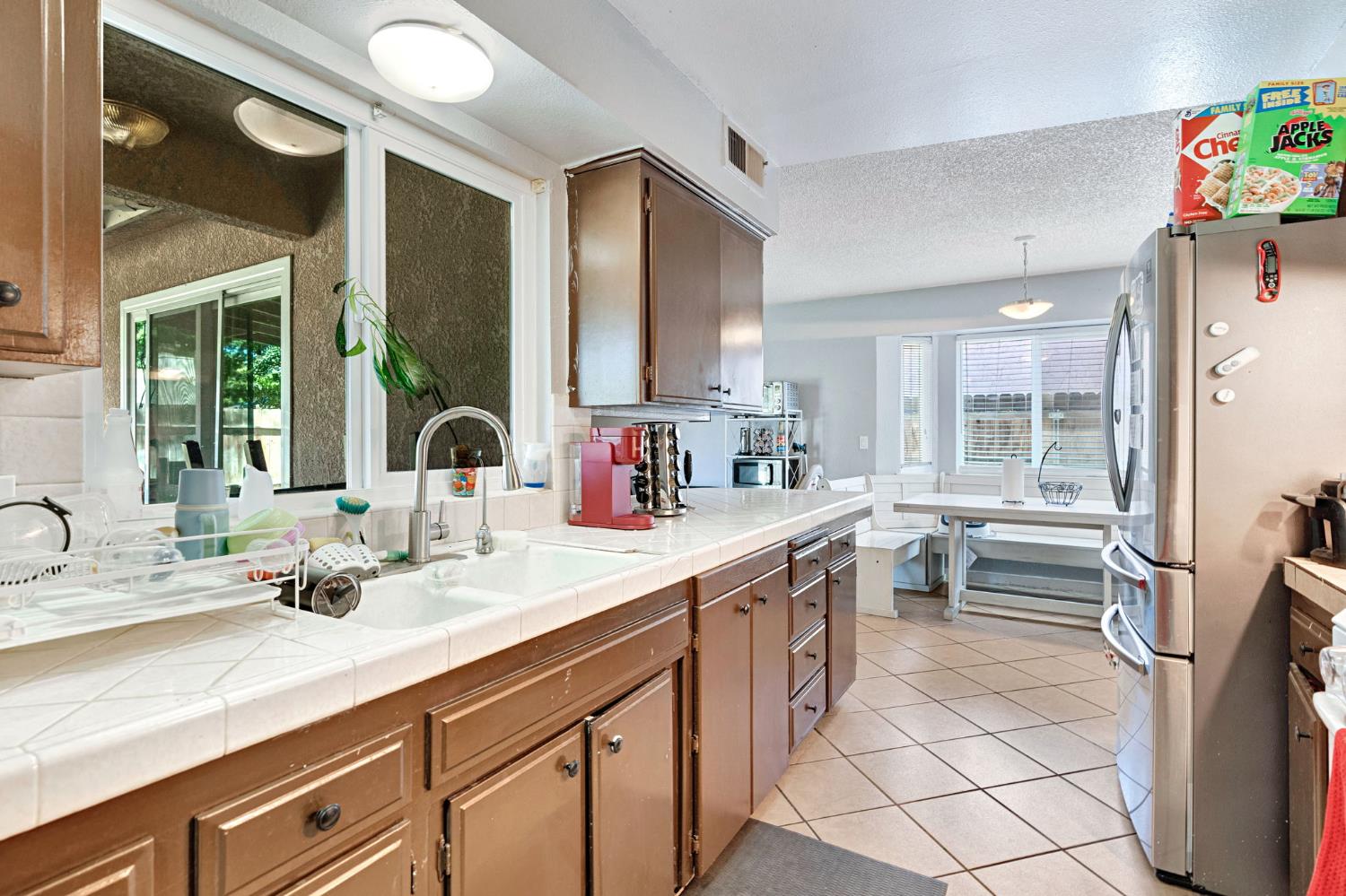 4152 N Barcus Ave, Fresno, CA 93722