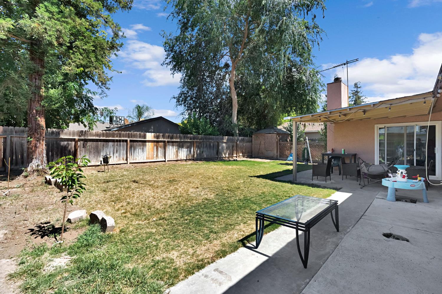 4152 N Barcus Ave, Fresno, CA 93722