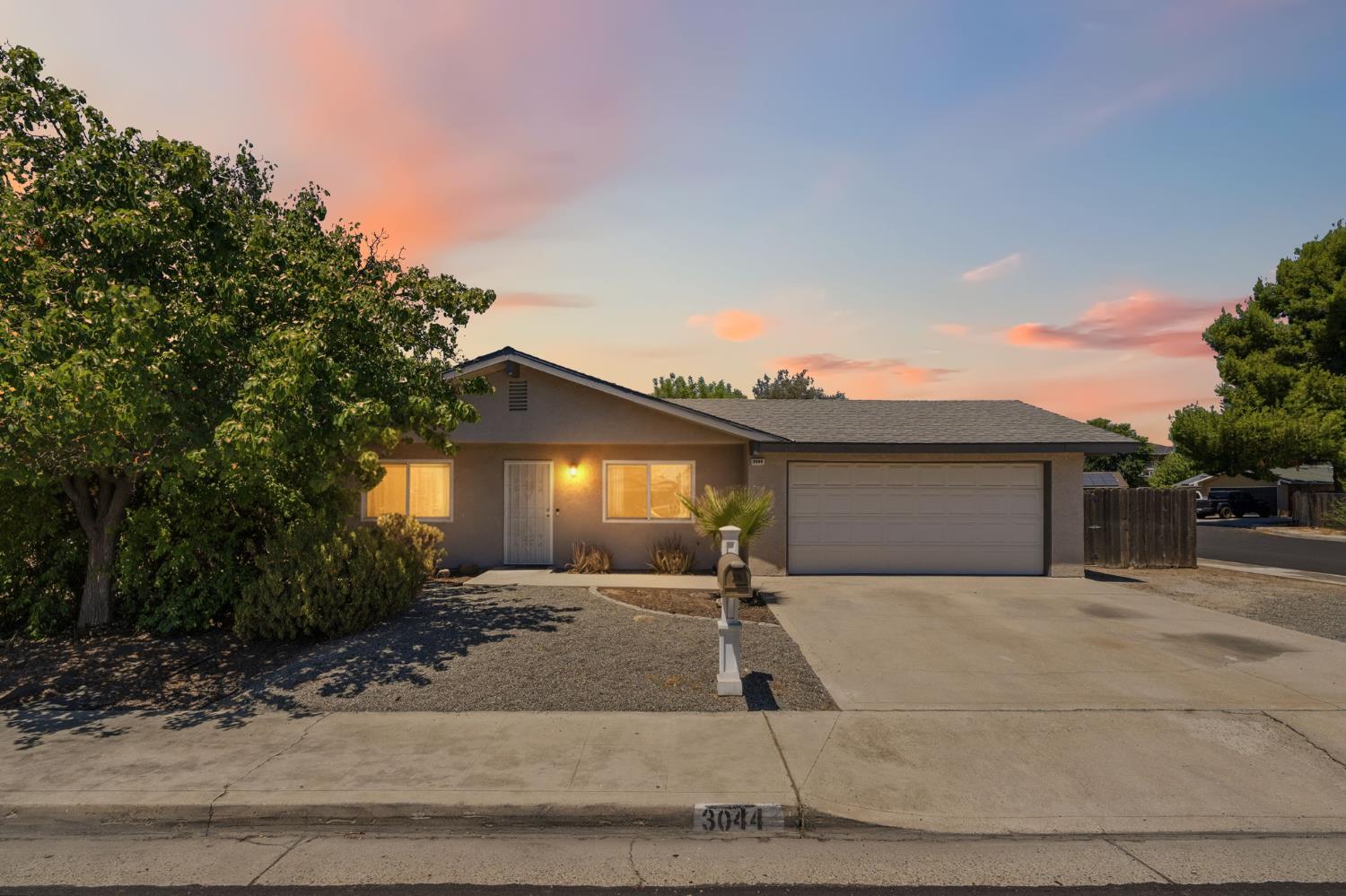 3044 Adler Ave, Clovis, CA 93612
