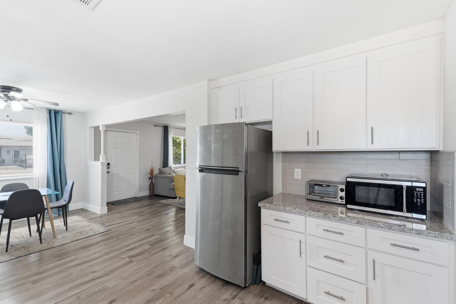 3044 Adler Ave, Clovis, CA 93612