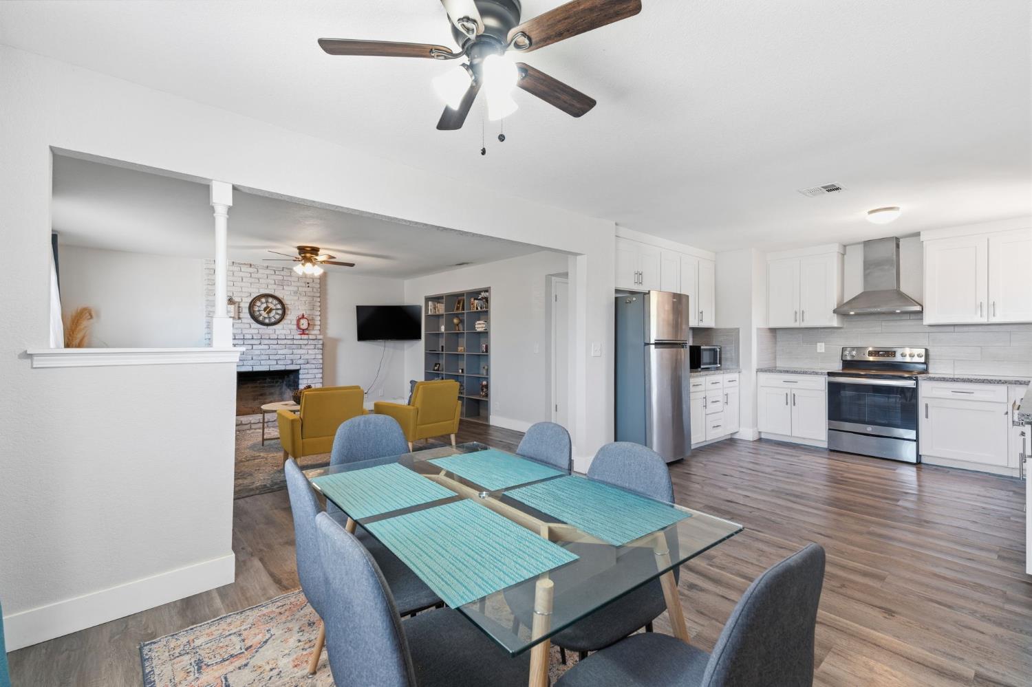 3044 Adler Ave, Clovis, CA 93612