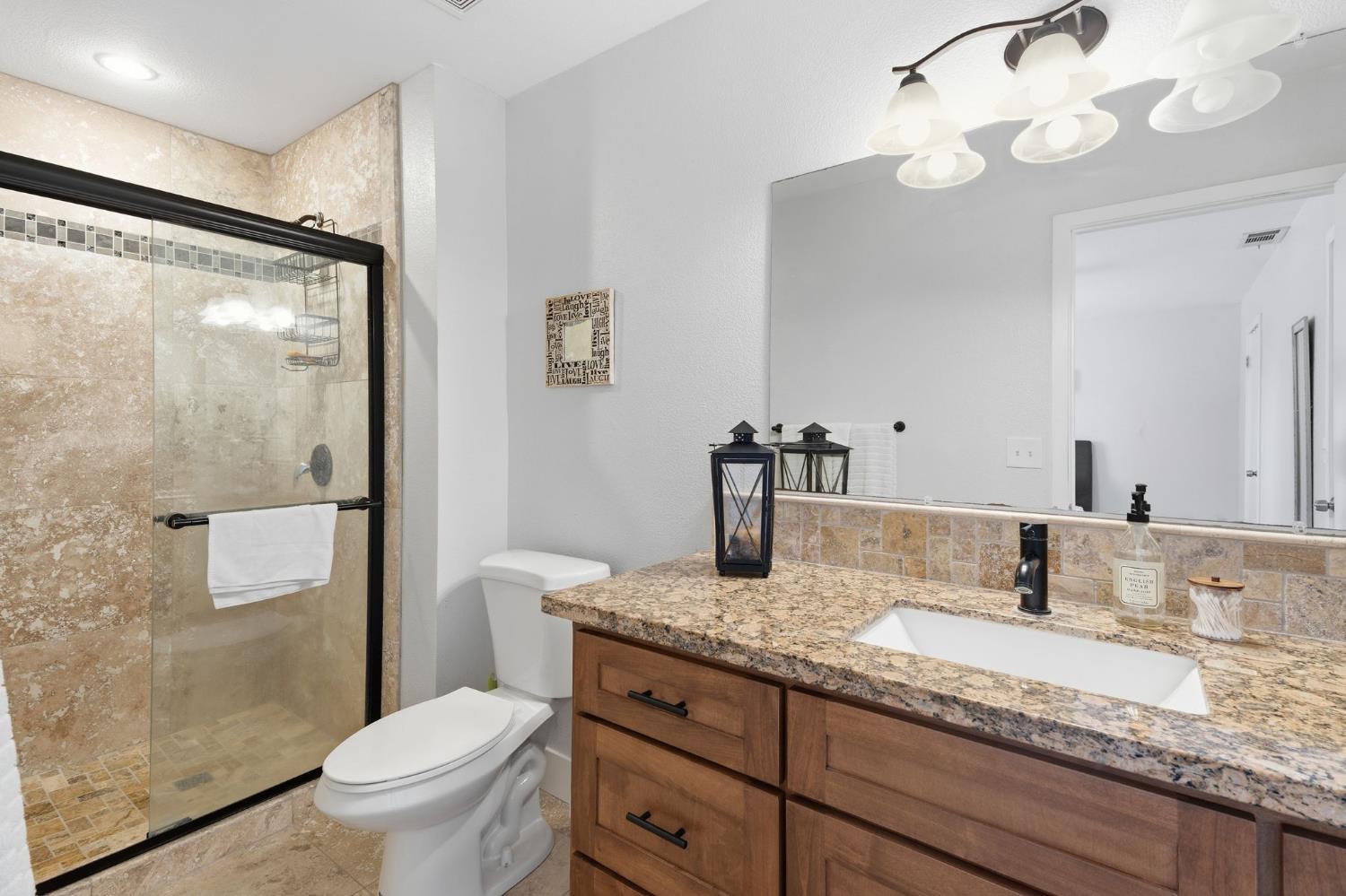 3044 Adler Ave, Clovis, CA 93612