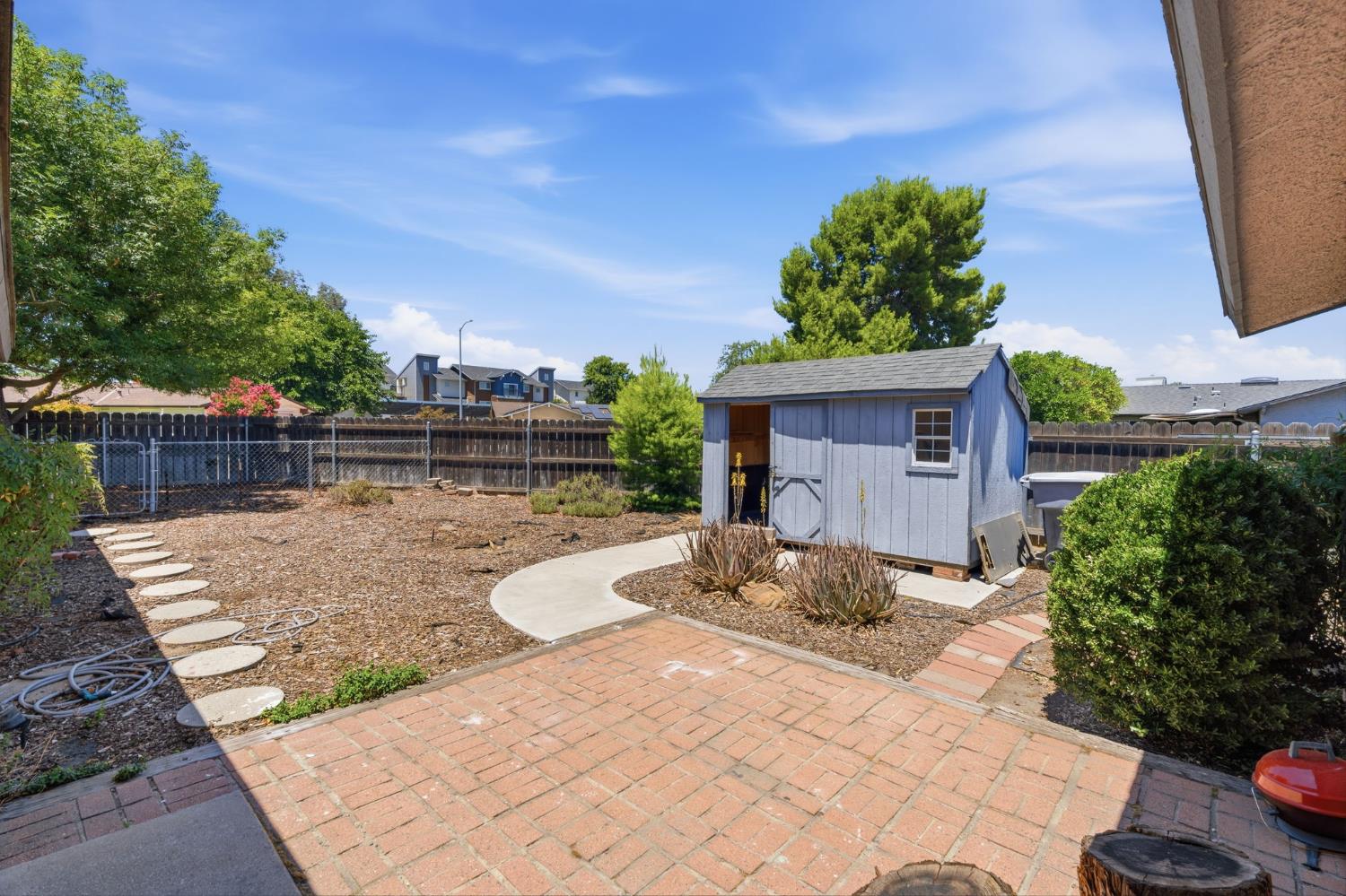 3044 Adler Ave, Clovis, CA 93612