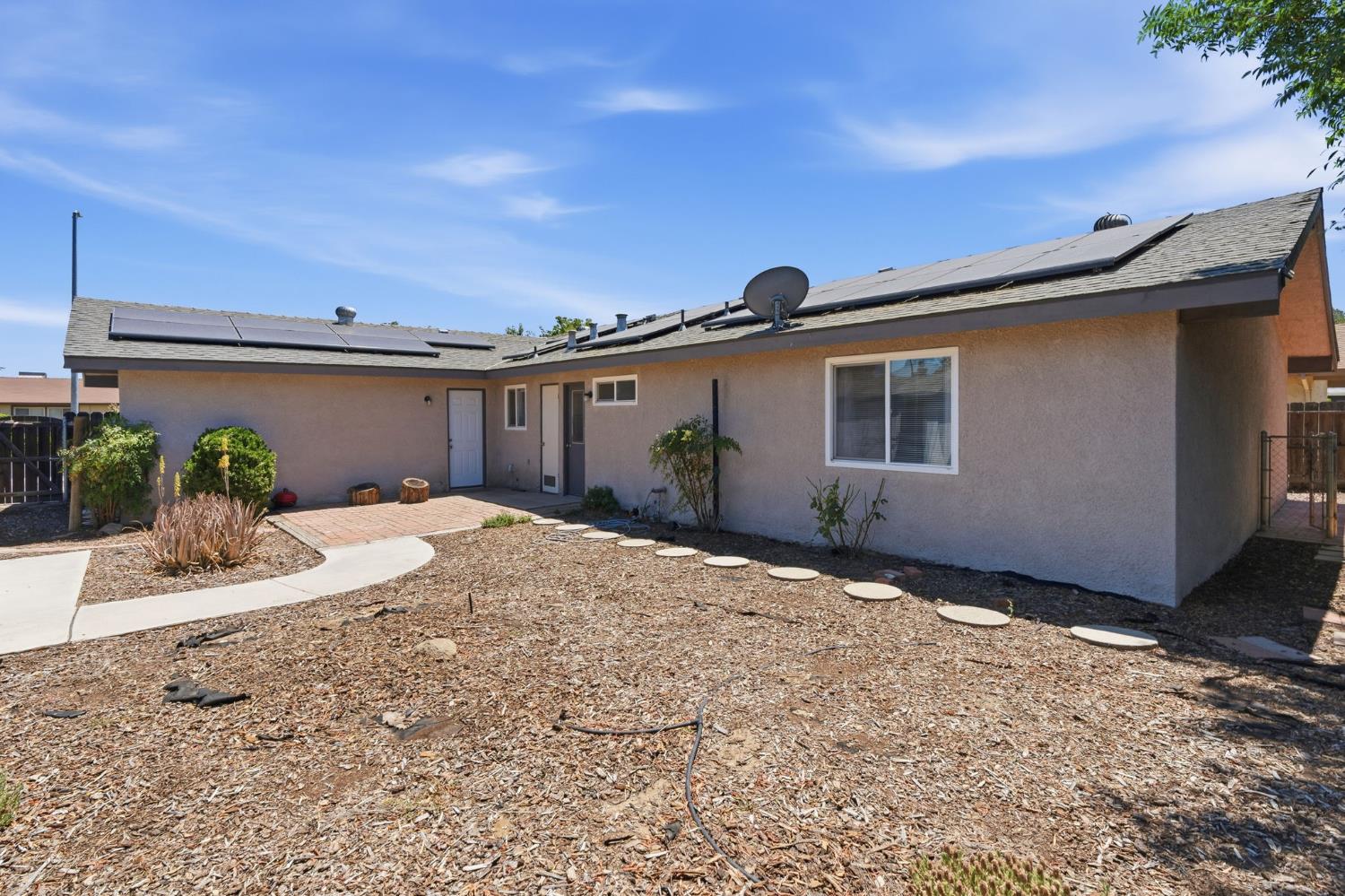 3044 Adler Ave, Clovis, CA 93612