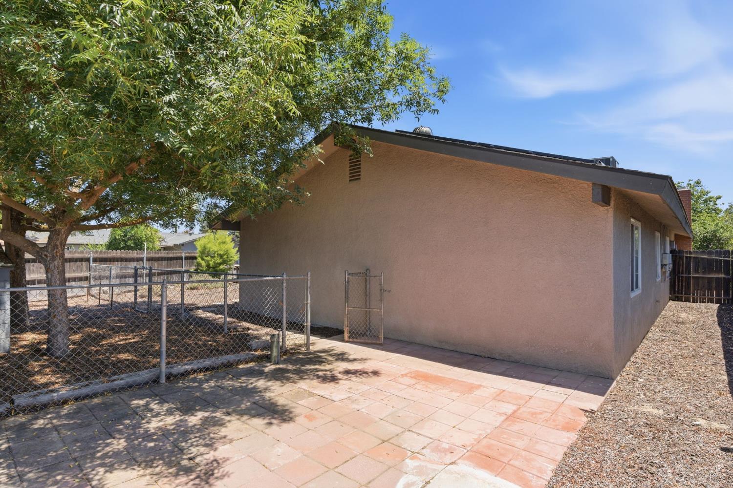 3044 Adler Ave, Clovis, CA 93612
