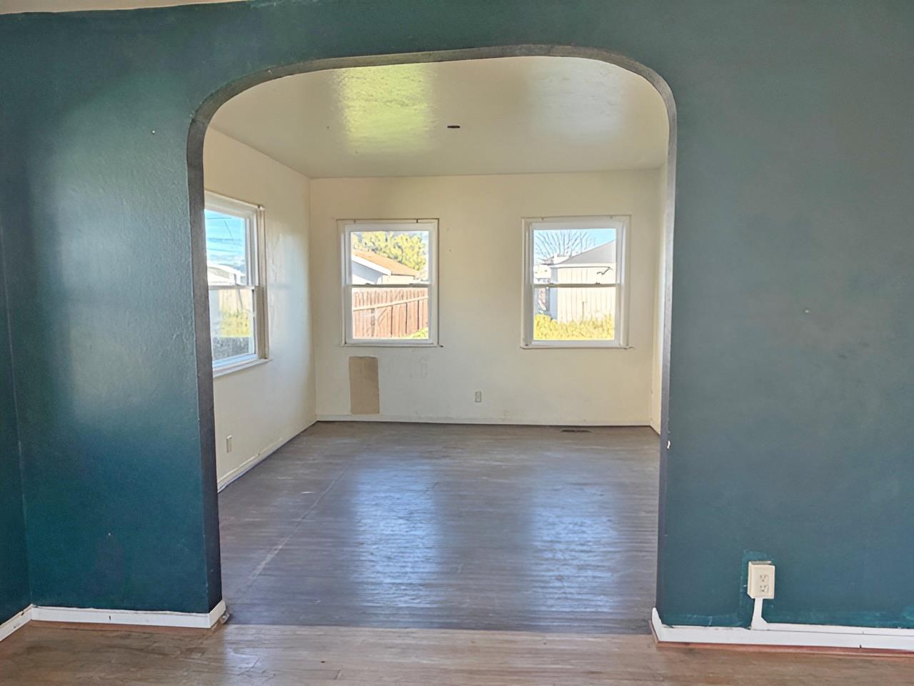 397 Hoover St, Coalinga, CA 93210
