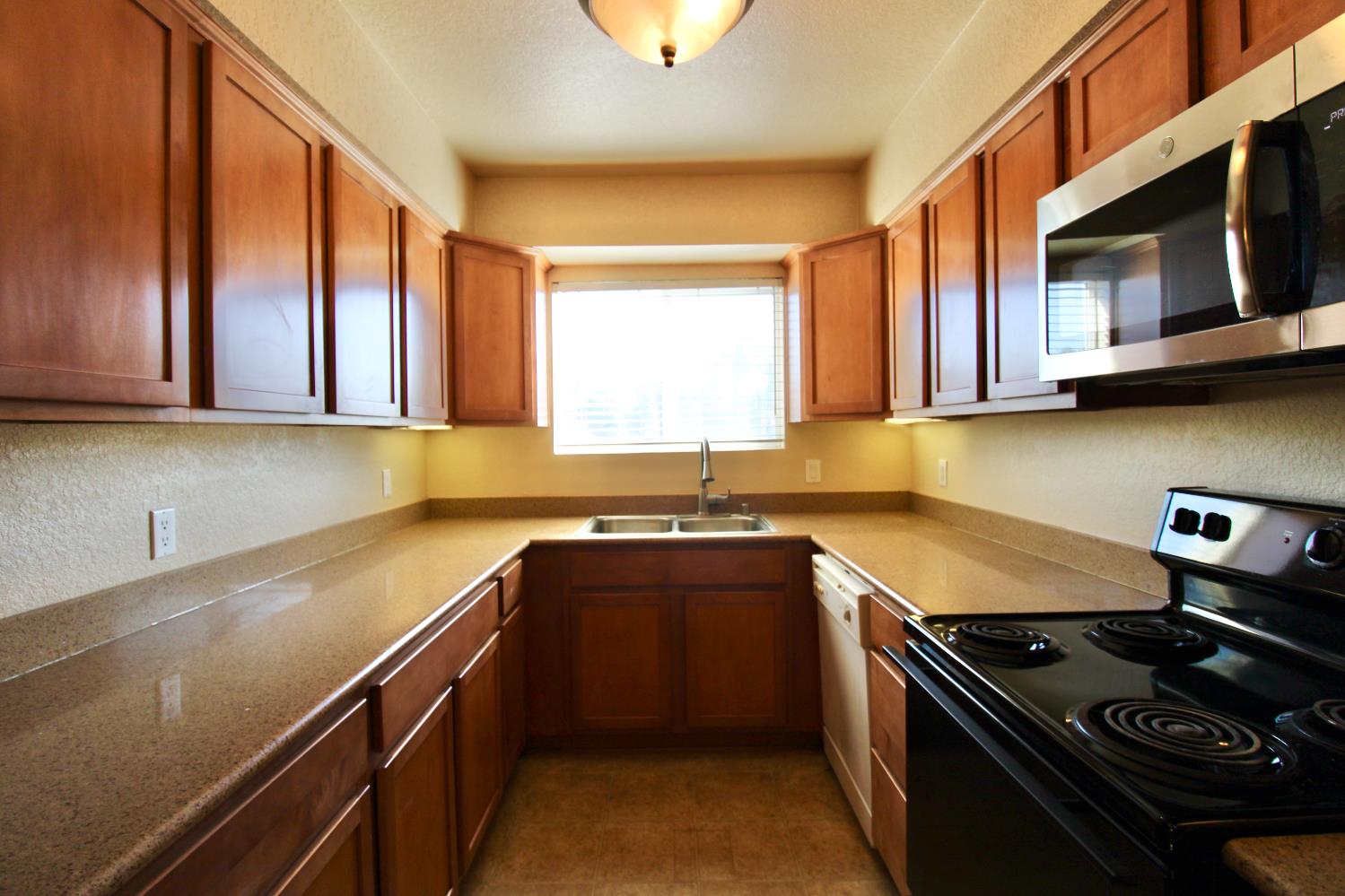 3739 W Bullard Ave #209, Fresno, CA 93711
