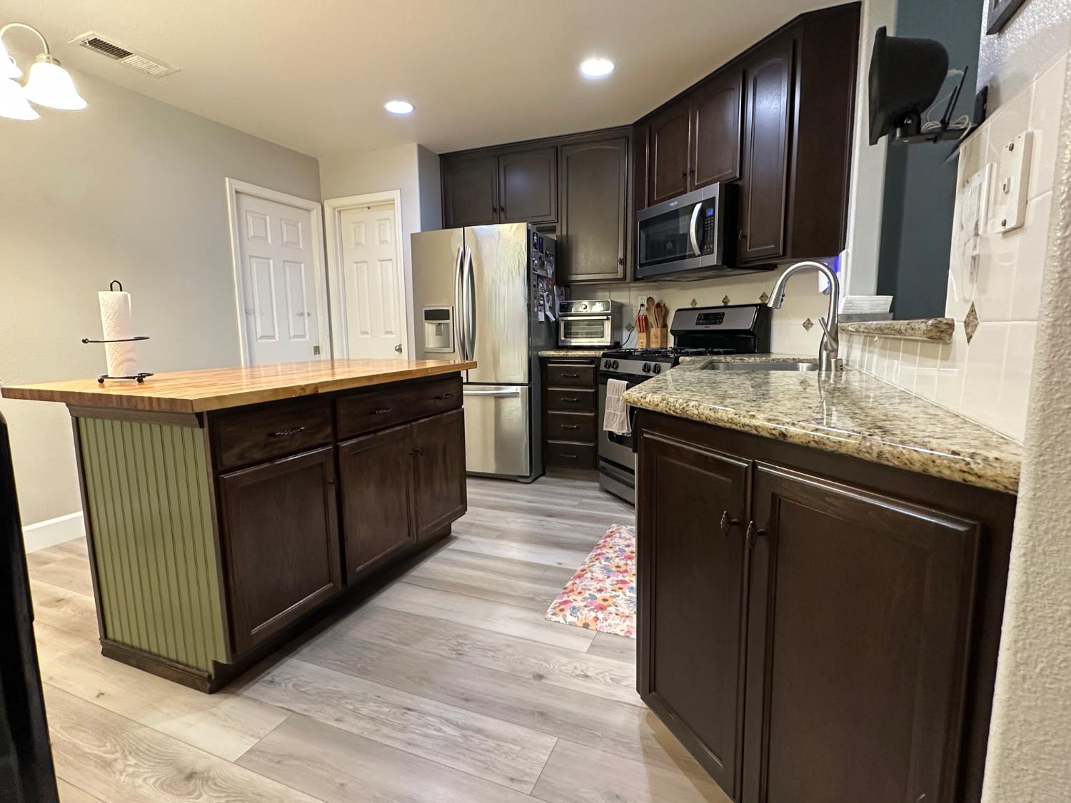 1271 Marc Ave, Fowler, CA 93625