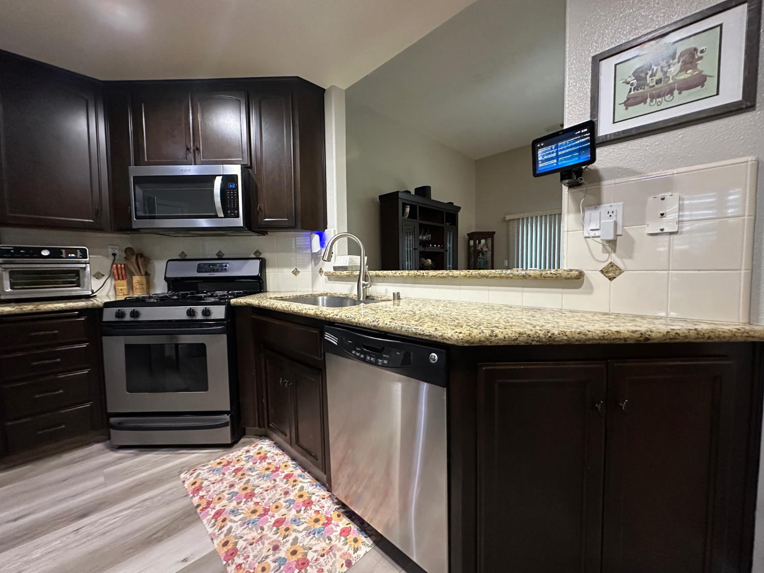 1271 Marc Ave, Fowler, CA 93625