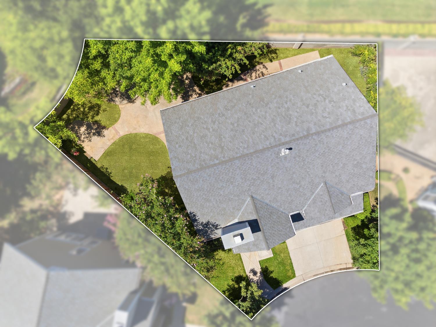 1077 E Monticello Cir, Fresno, CA 93720