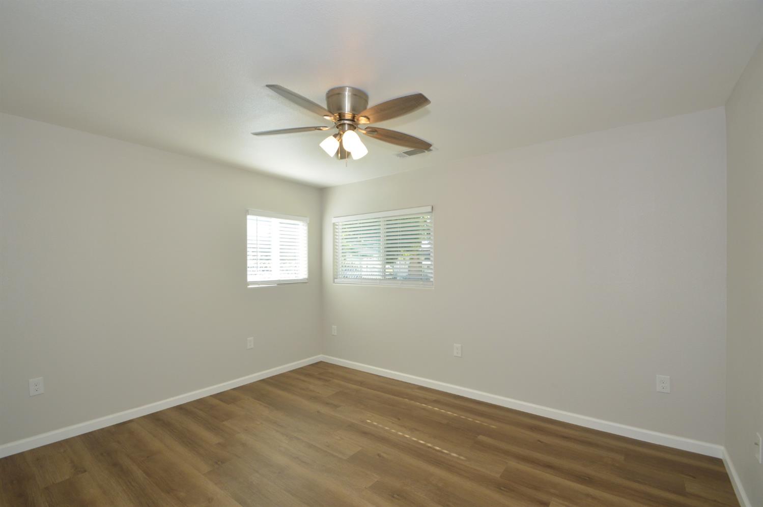 3412 E Michigan Ave, Fresno, CA 93703