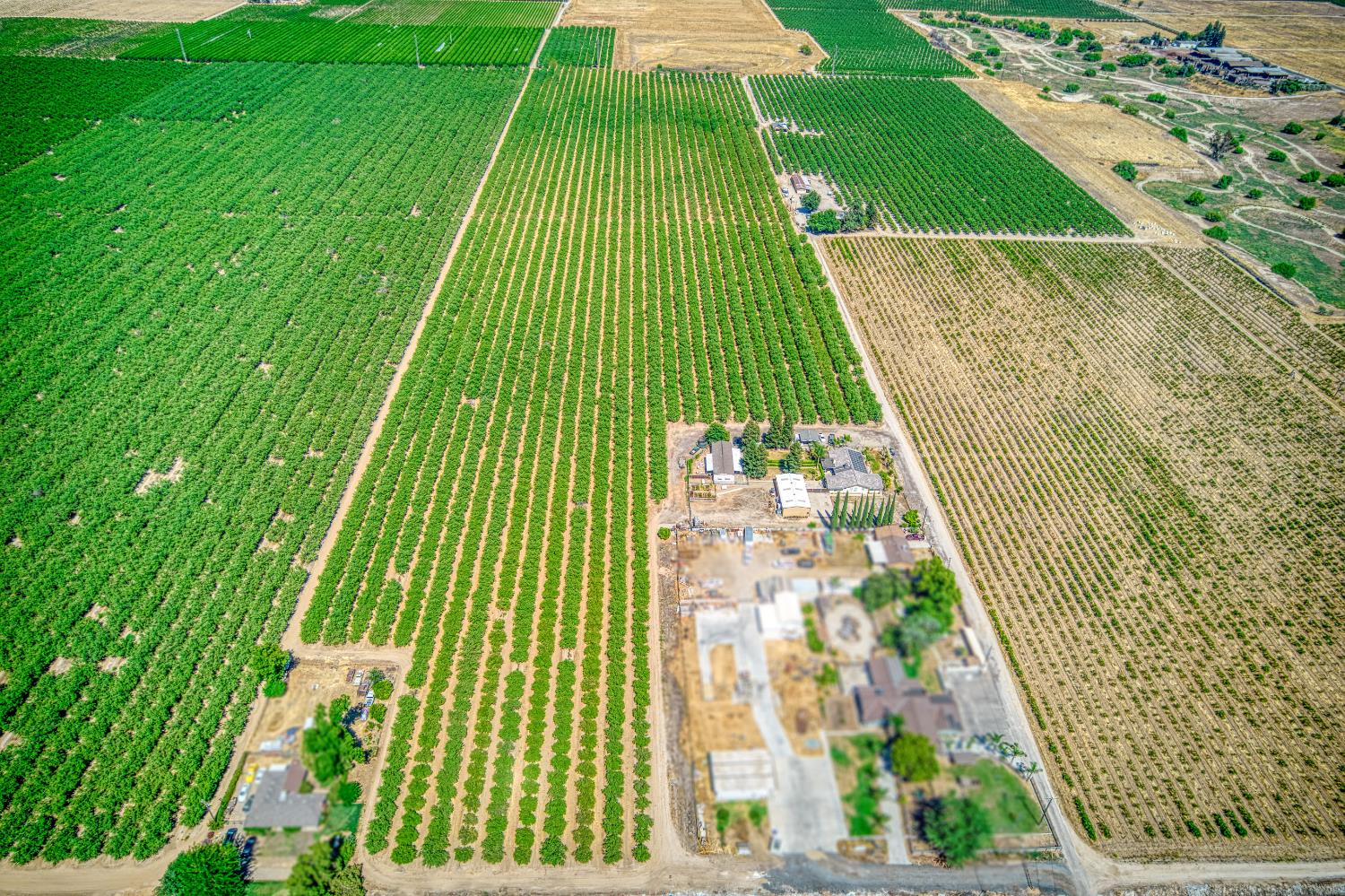 3590 S McCall Ave, Sanger, CA 93657