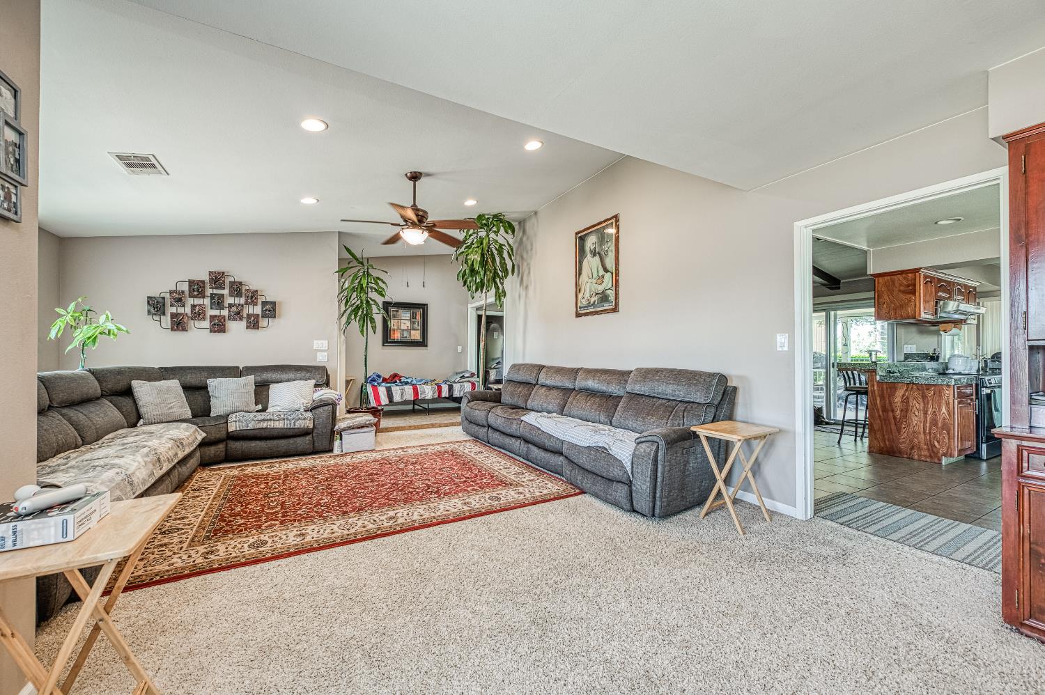 3590 S McCall Ave, Sanger, CA 93657