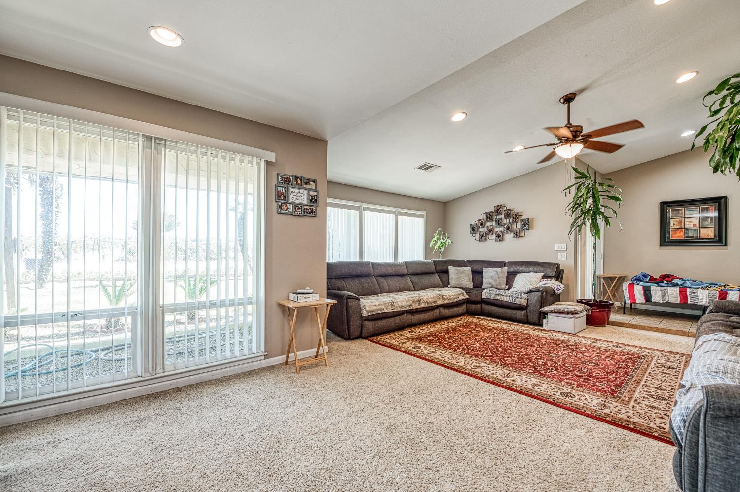 3590 S McCall Ave, Sanger, CA 93657