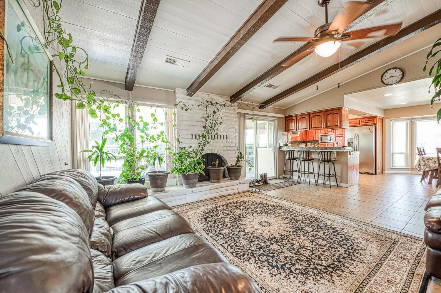 3590 S McCall Ave, Sanger, CA 93657
