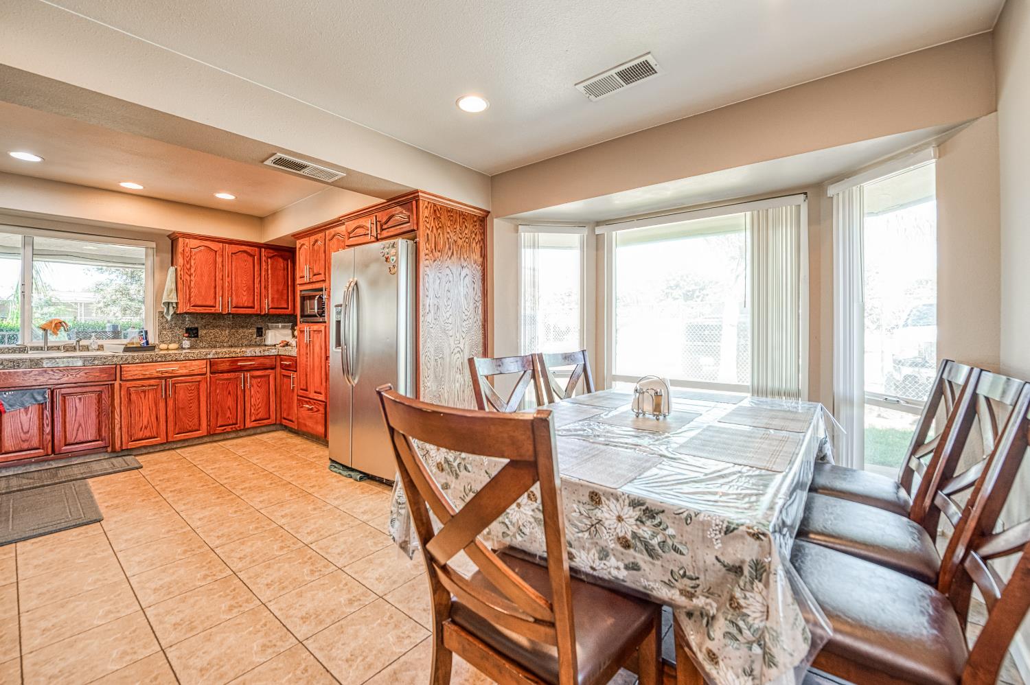 3590 S McCall Ave, Sanger, CA 93657