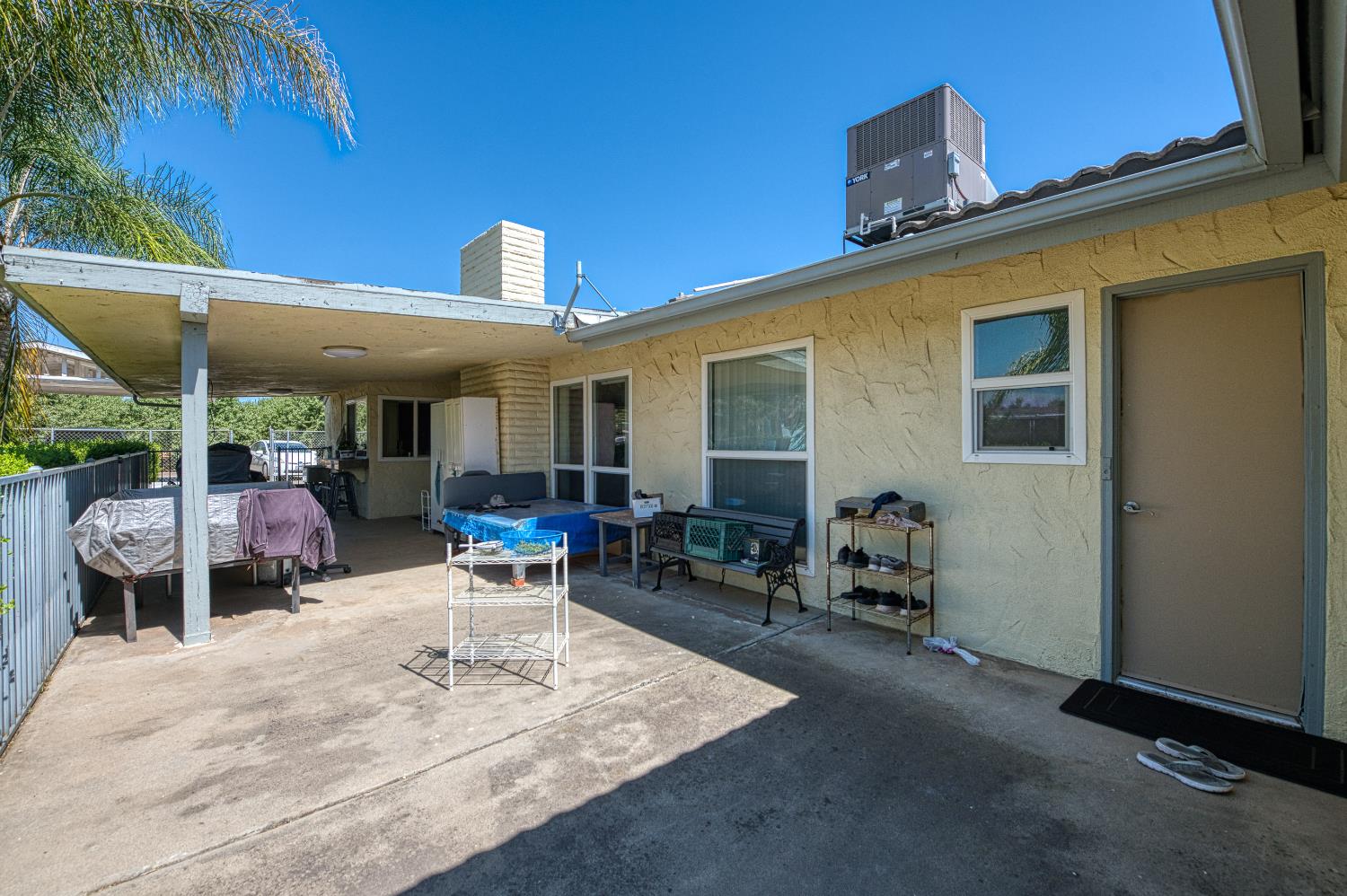 3590 S McCall Ave, Sanger, CA 93657