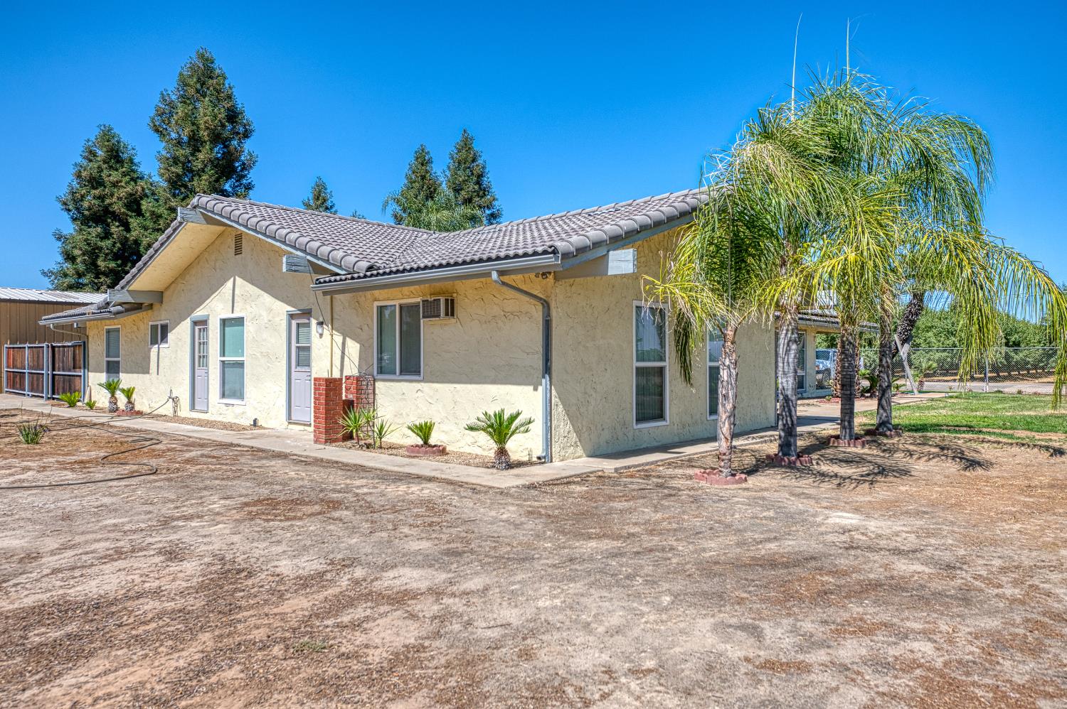 3590 S McCall Ave, Sanger, CA 93657