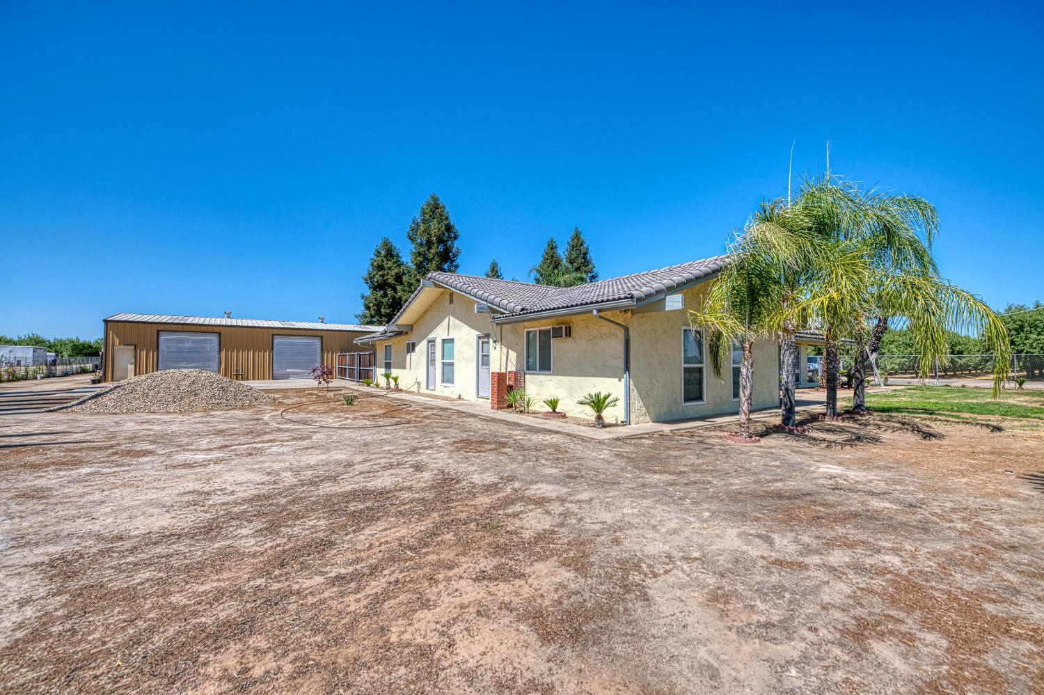 3590 S McCall Ave, Sanger, CA 93657