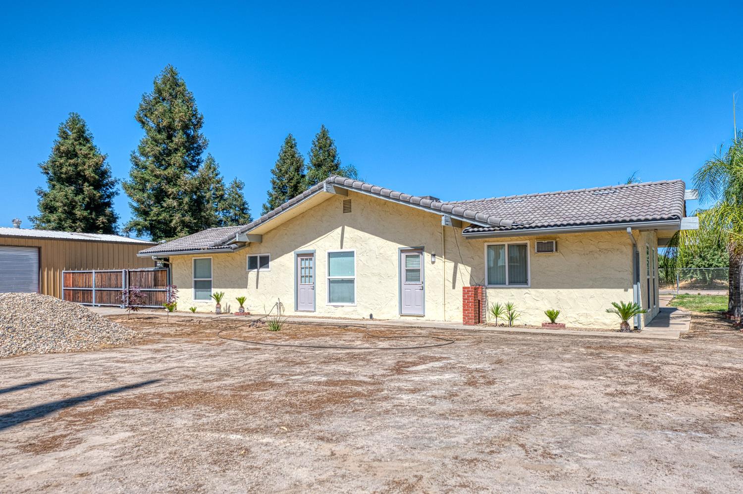 3590 S McCall Ave, Sanger, CA 93657
