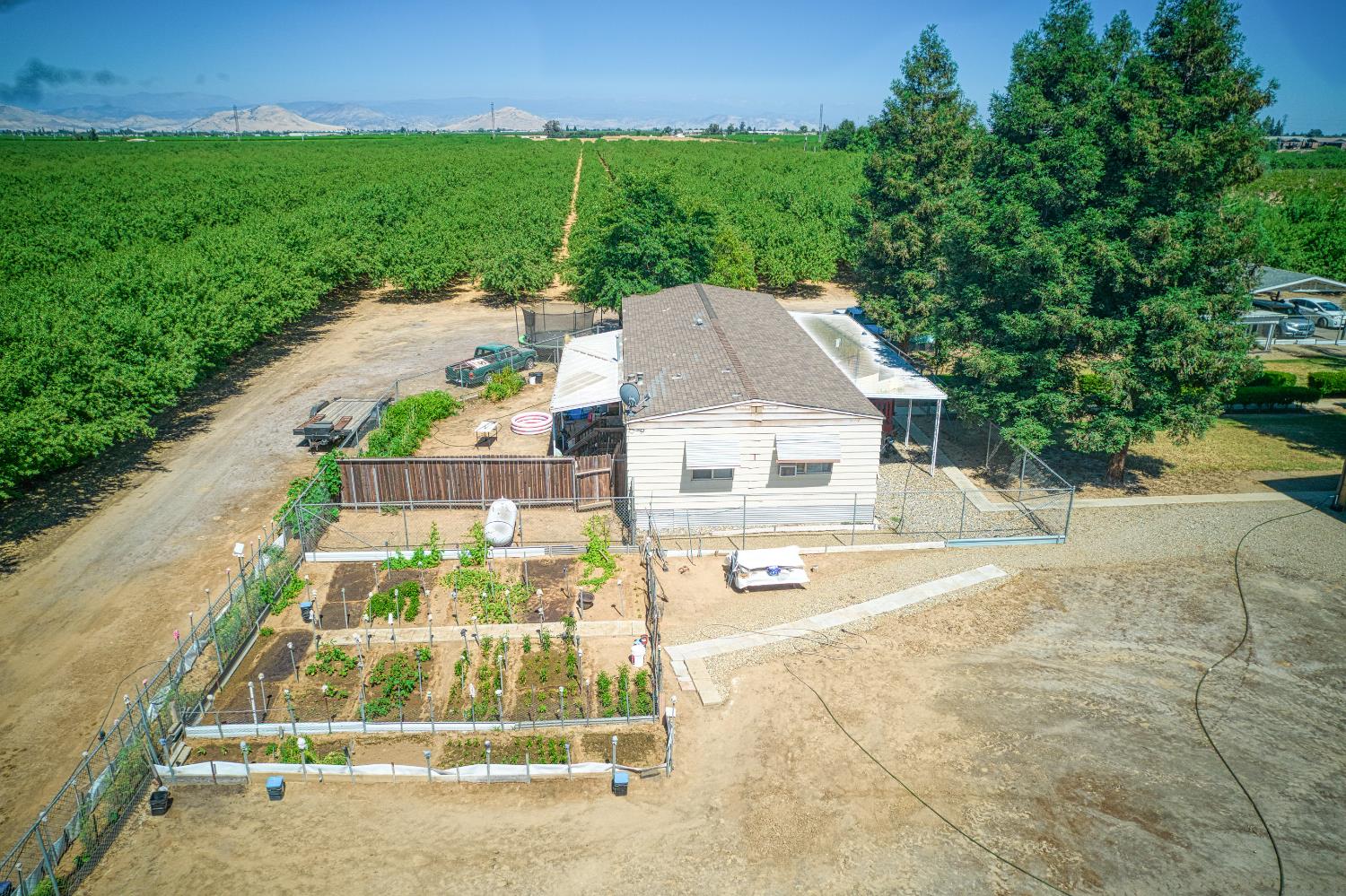 3590 S McCall Ave, Sanger, CA 93657