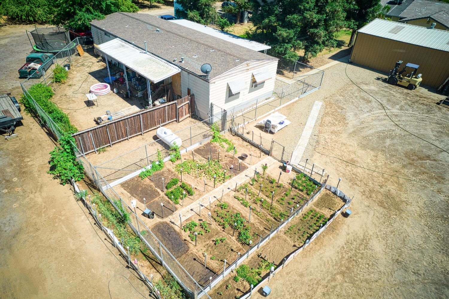 3590 S McCall Ave, Sanger, CA 93657